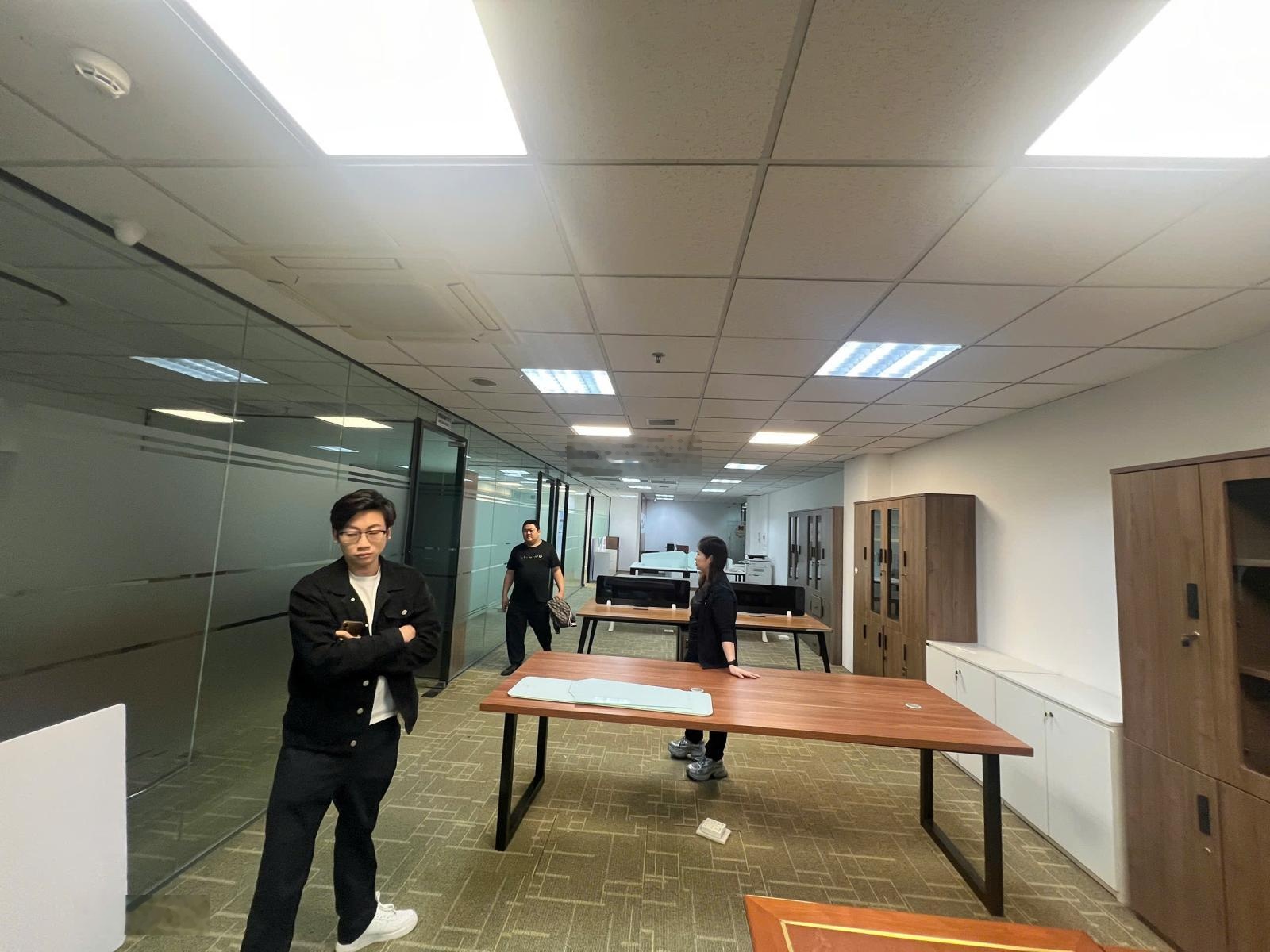 BQL chính chủ cho thuê văn phòng Mitec Dương Đình Nghệ 200m2 có sẵn nội thất view hồ đẹp