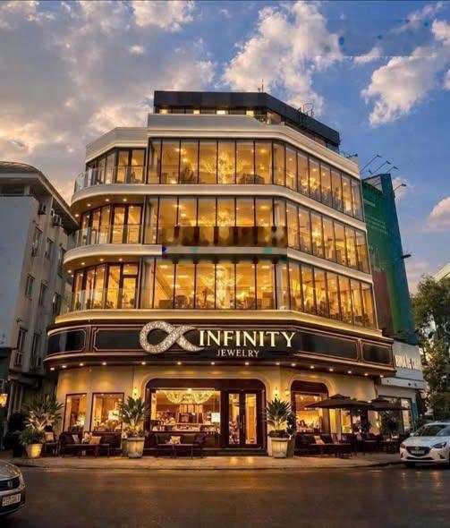 Tòa nhà 2 mặt tiền Góc Cống Quỳnh - Nguyễn Trãi Quận 1