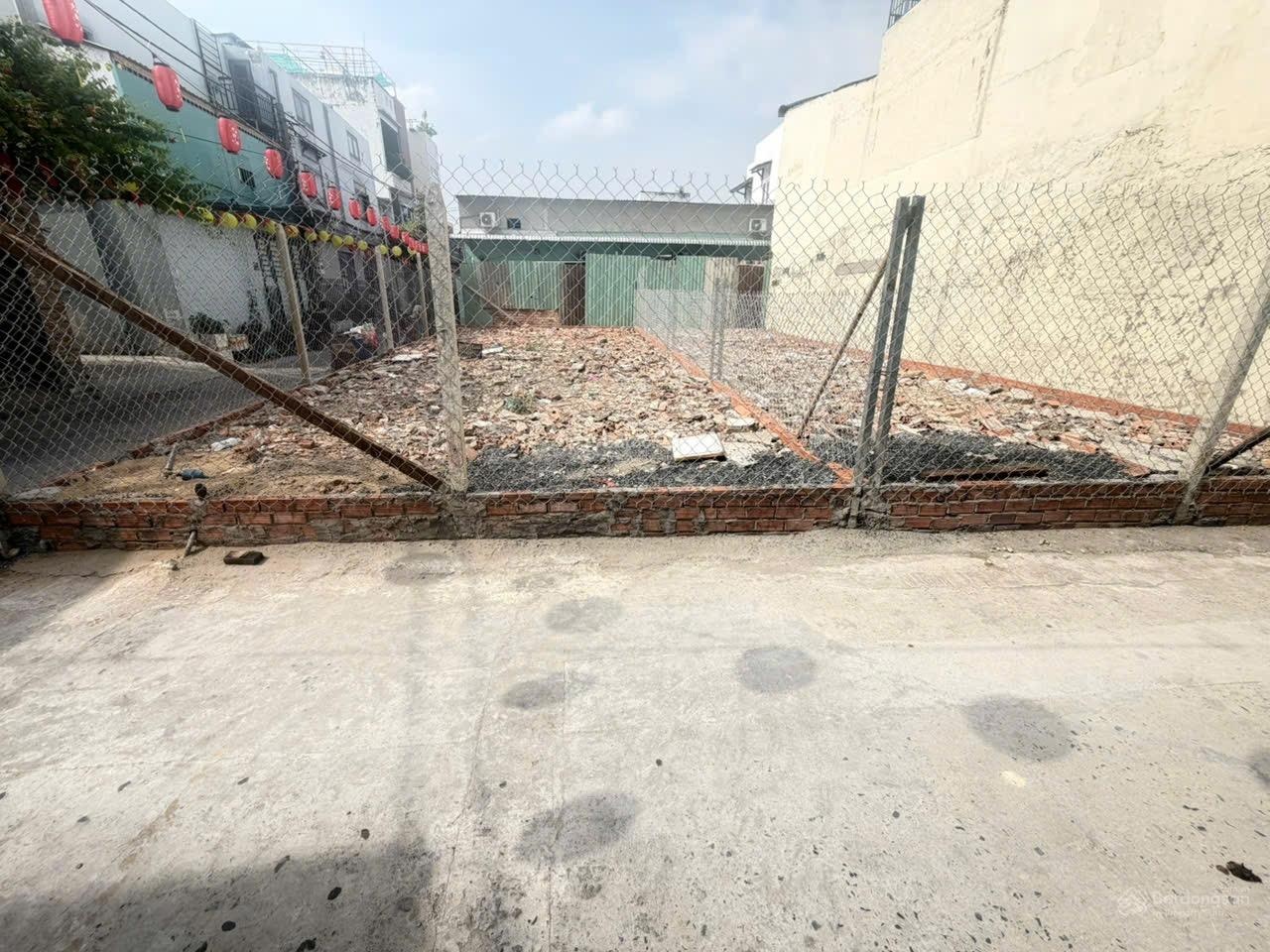 Cần Bán Gấp 2 Lô đất HXH Đường 26 Hiệp Bình Chánh