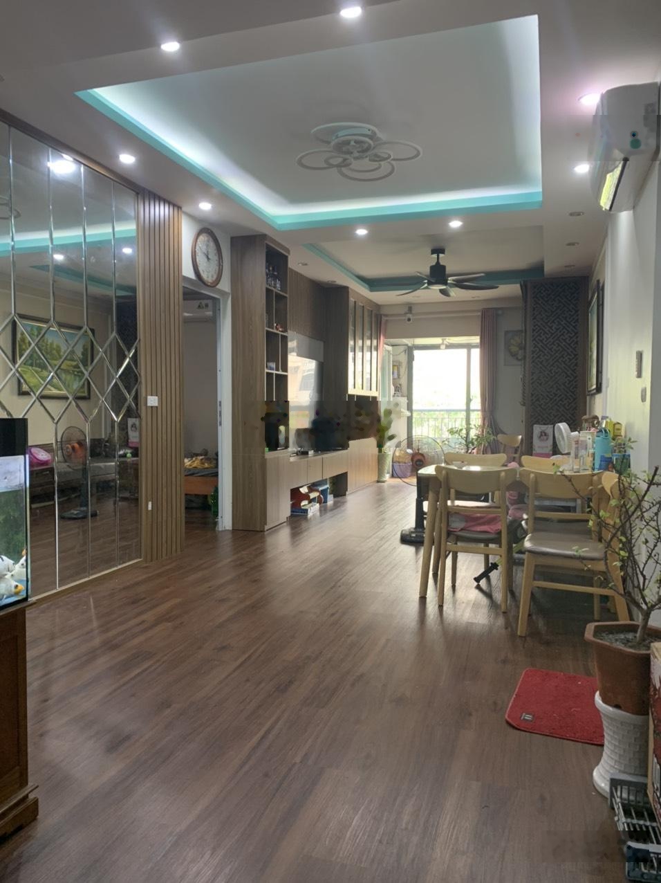 [Giá tốt ở Thanh Xuân] Tôi cho thuê căn diện tích 95m, tầng đẹp, nhà thoáng giá 12tr/th tại Sakura