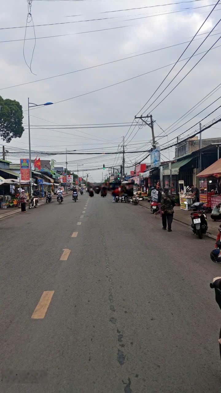 Hiếm trong khu vực nền đất ngang 10m phường Bình Lộc diện tích lớn sổ riêng thổ cư giá cực tốt
