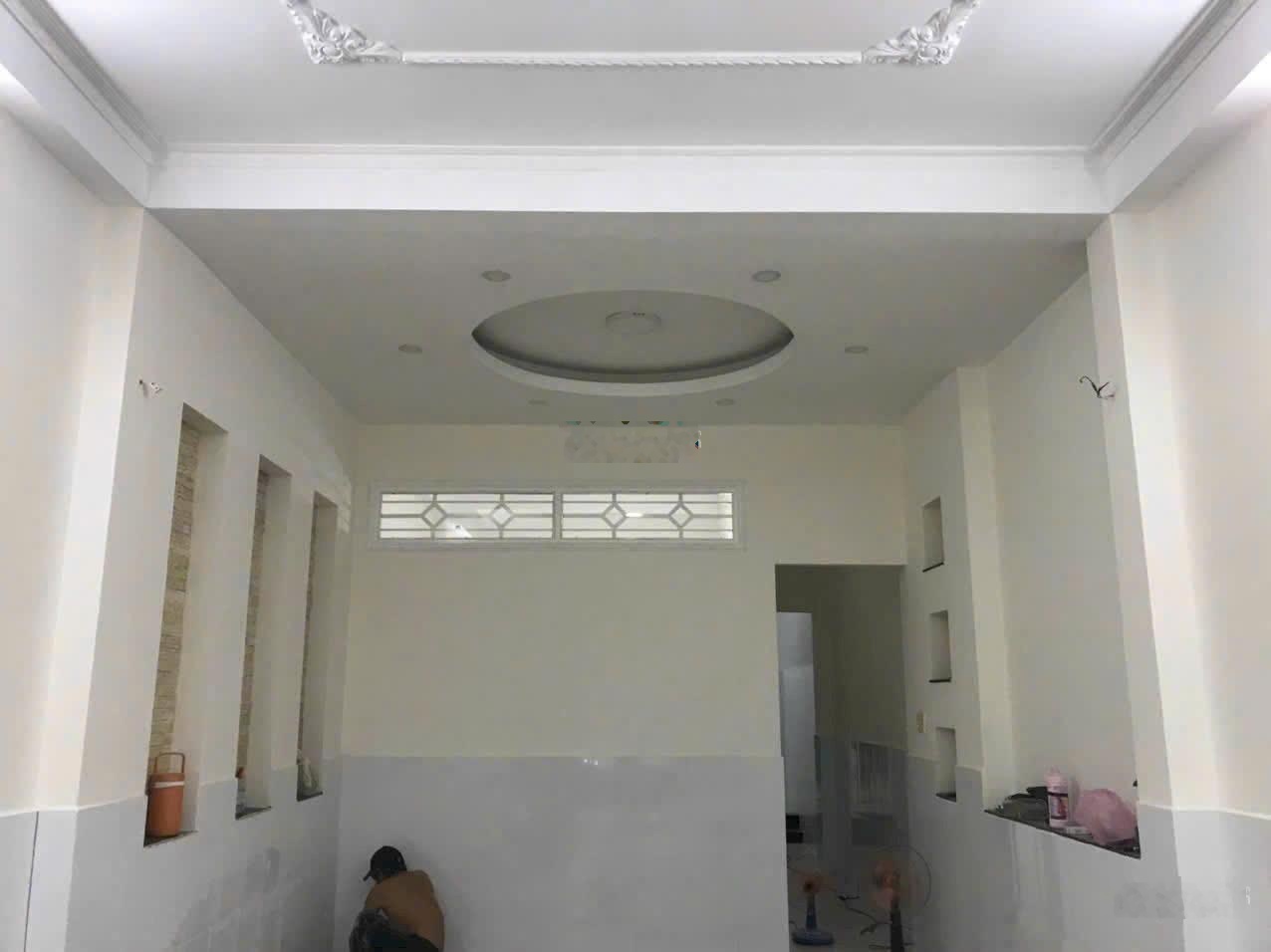 Nhà 4 x 20, đúc 1 lầu , hẻm xe hơi thông, đường Nguyễn Văn khối,p9