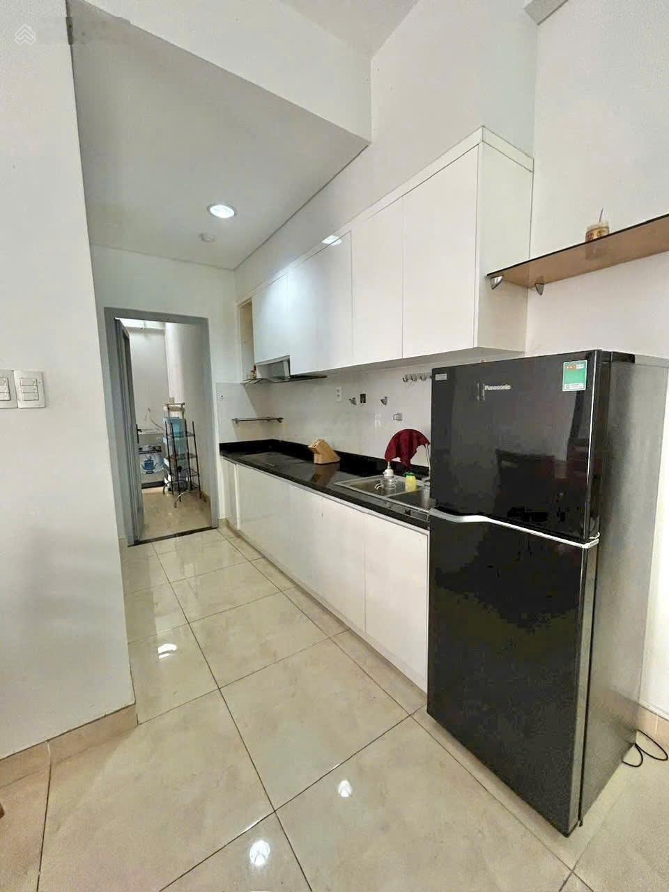 Căn hộ như ảnh : 12 triệu. 2pn ,2wc , full nội thất đẹp. còn nhiều căn 2pn 3pn