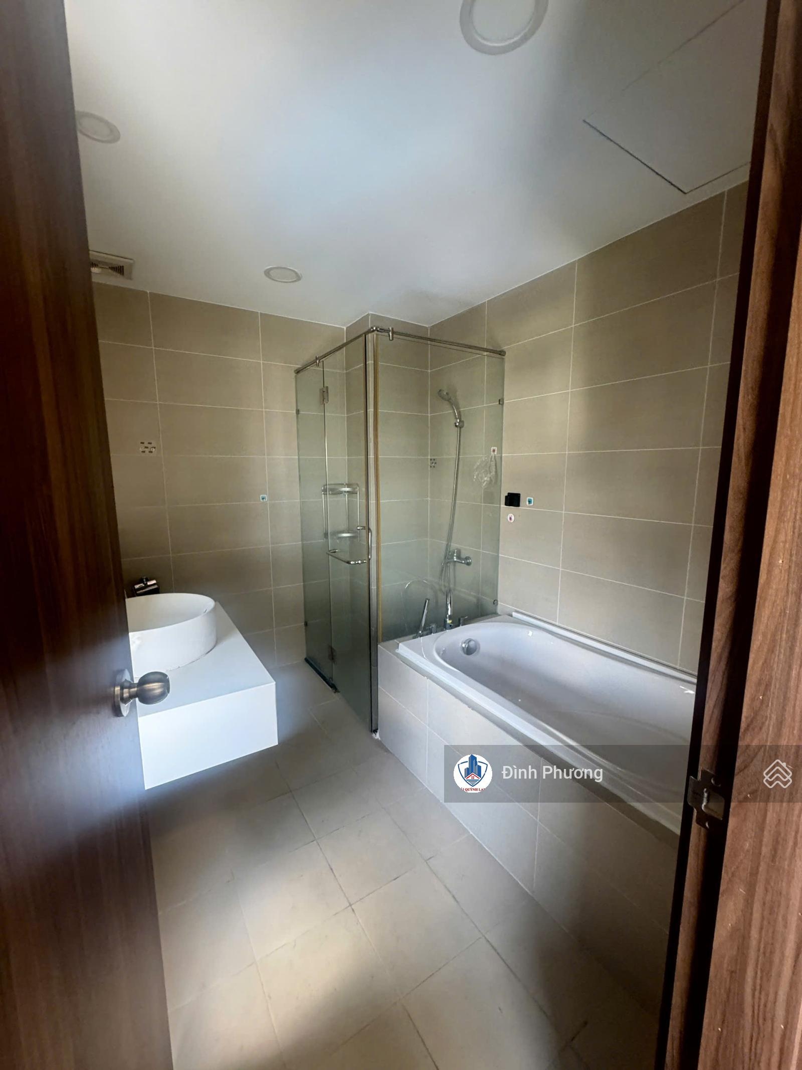 Cho thuê CH De Capella, Q2, HCM 100m2, 3PN full nội thất, giá 19tr/th, lầu cao view Landmark