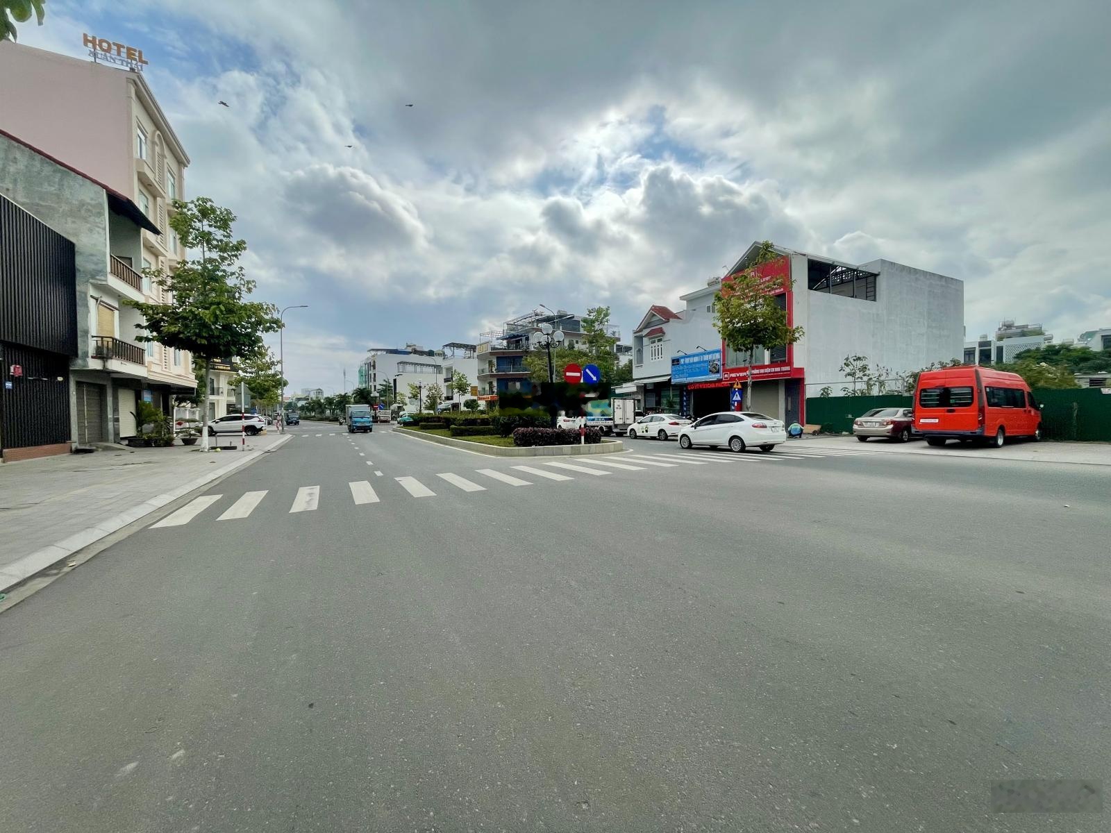 Bán Nhà Hẻm Đường Số 22 VCN Phước Long Nam Nha Trang ngang 5,2m giá 5 Tỷ 800 Triệu