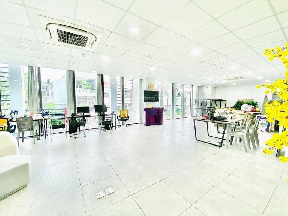 Cho thuê văn phòng cực đẹp tại số 1 TRUNG VĂN Diện tích 120m2 Giá: 17 triệu / tháng