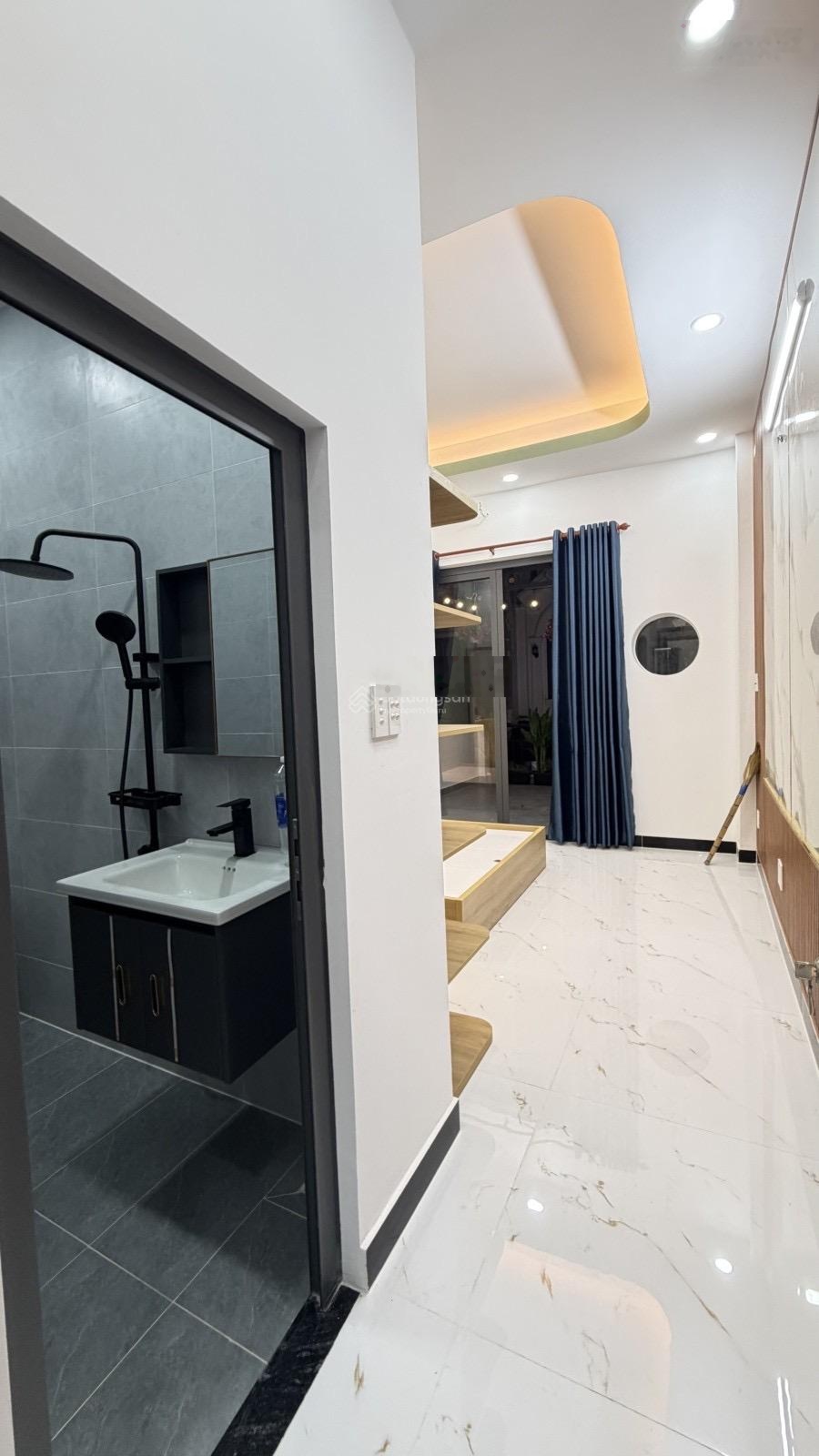 Hương lộ 2 92m 3 tầng 4pn 4wc hẻm thông 688 hl2 giá 7.96 tỷ