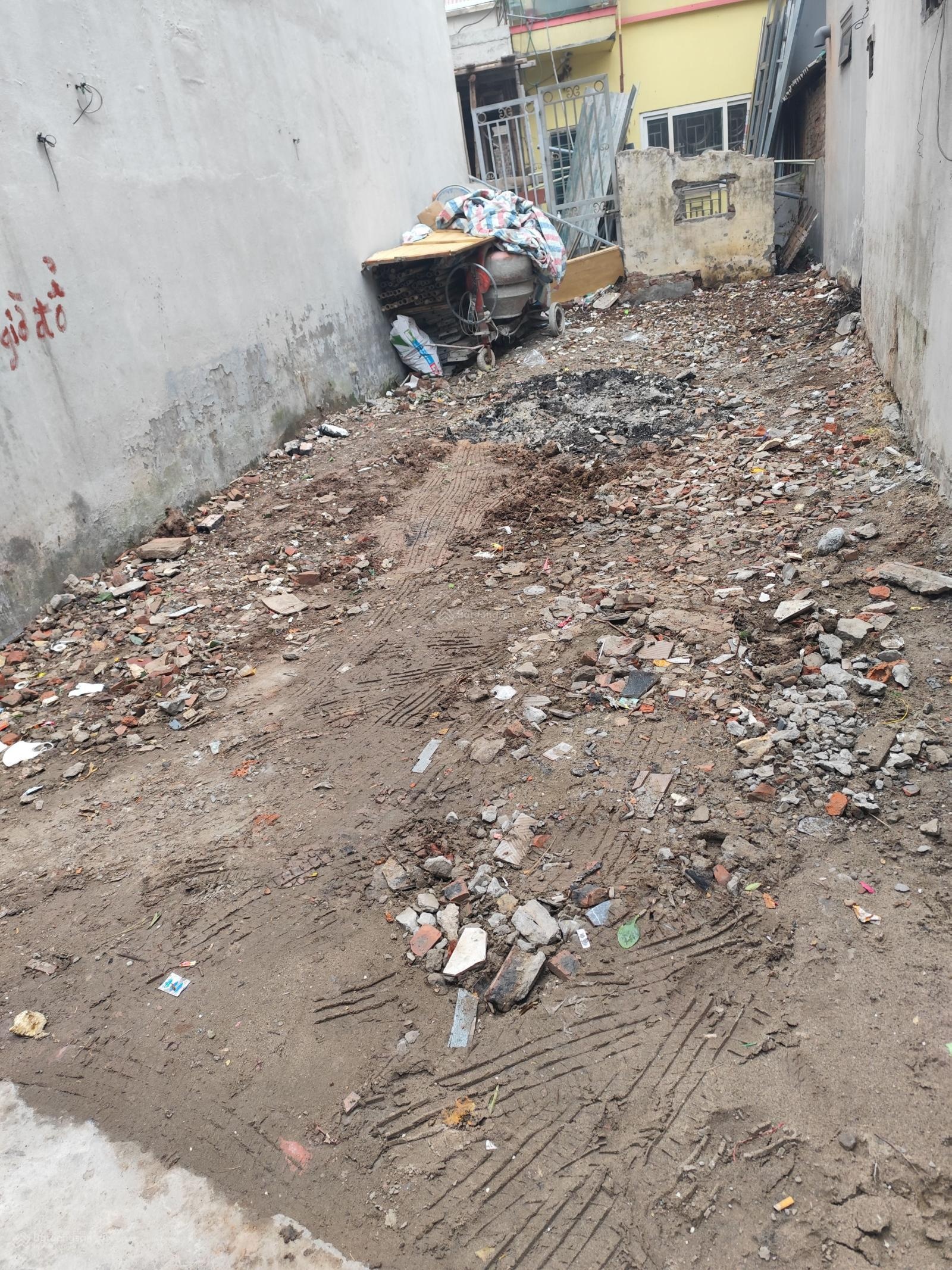 Bán mảnh đất phố Tư Đình ô tô DT60m2 mt4.5 giá 12.3 tỷ