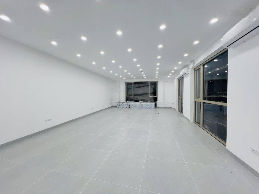 Văn phòng 100m2 giá thuê 25 triệu/ tháng - Mặt tiền Nguyễn Hữu Cảnh, Q. Bình Thạnh - Free nước