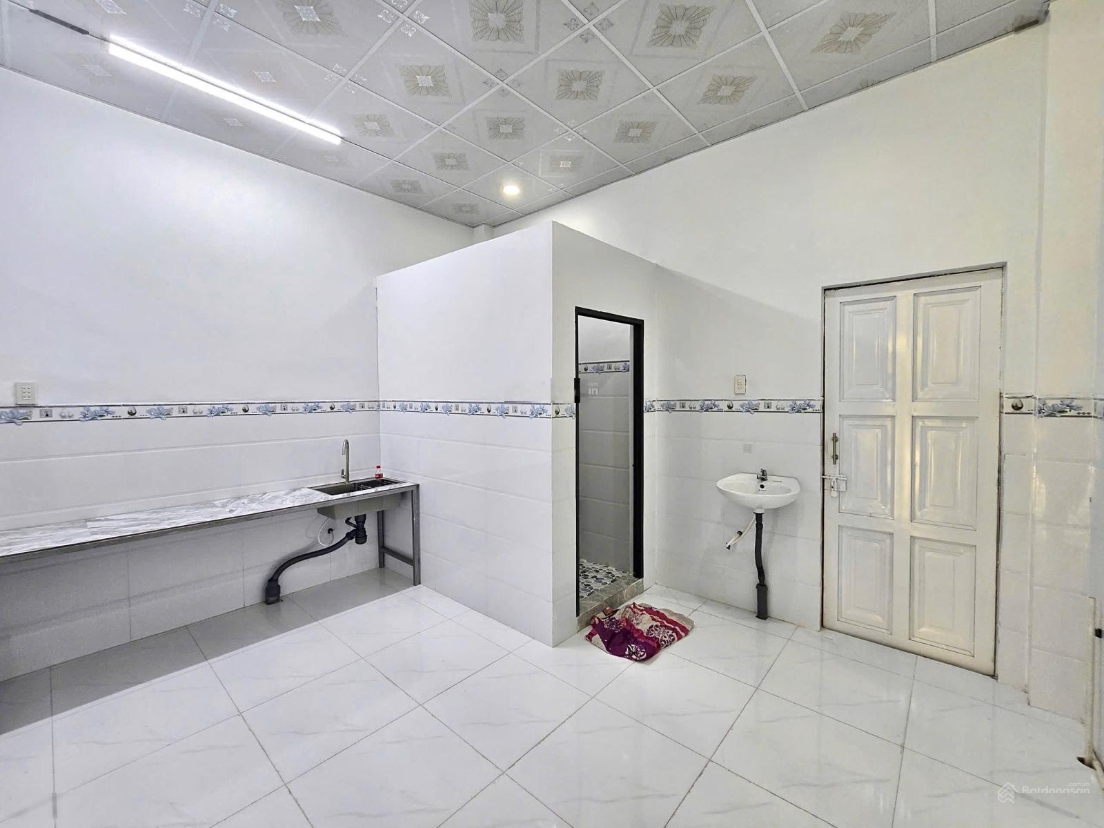 Cho thuê nhà trệt mặt tiền KDC 91B Tân An Cần Thơ. Cạnh đường Trần Hoàng Na giá 6 triệu 500/ tháng