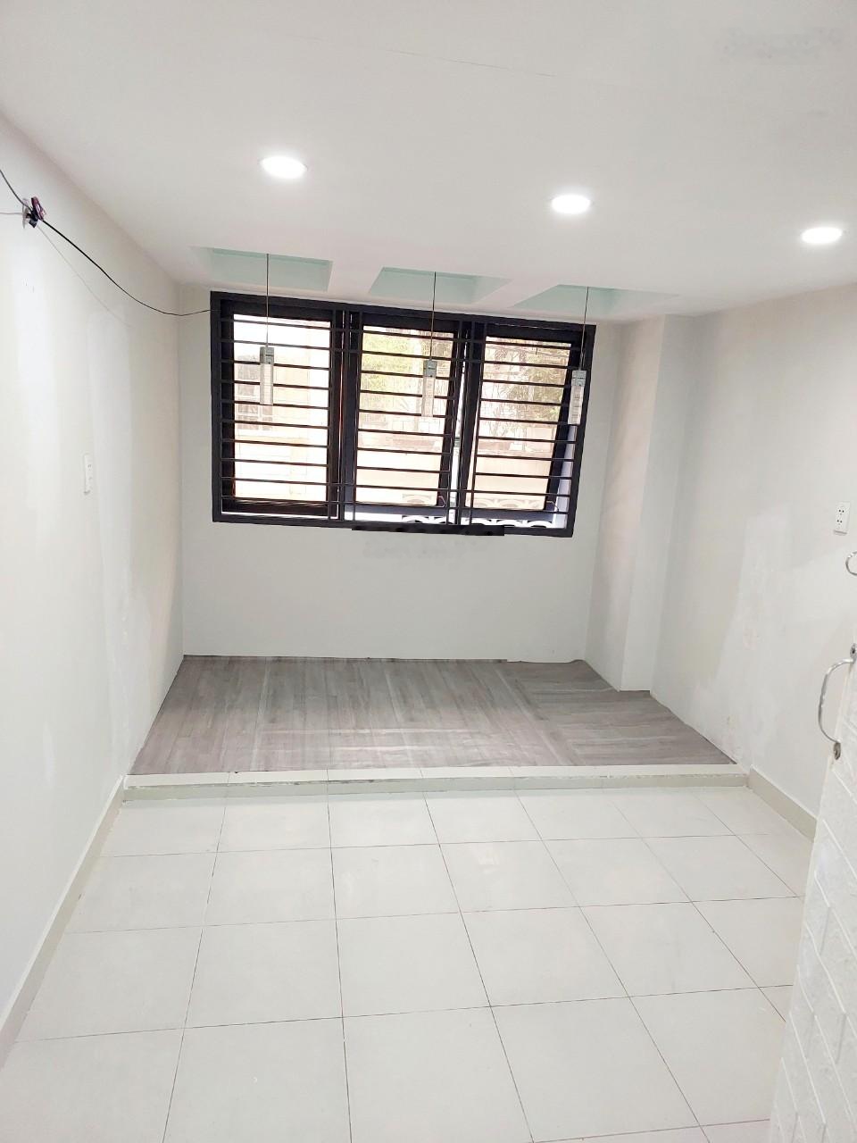 Cho Thuê Phòng Q3.rộng rãi thoải mái.fuff nội thất.cửa sổ mới keng 3tr3