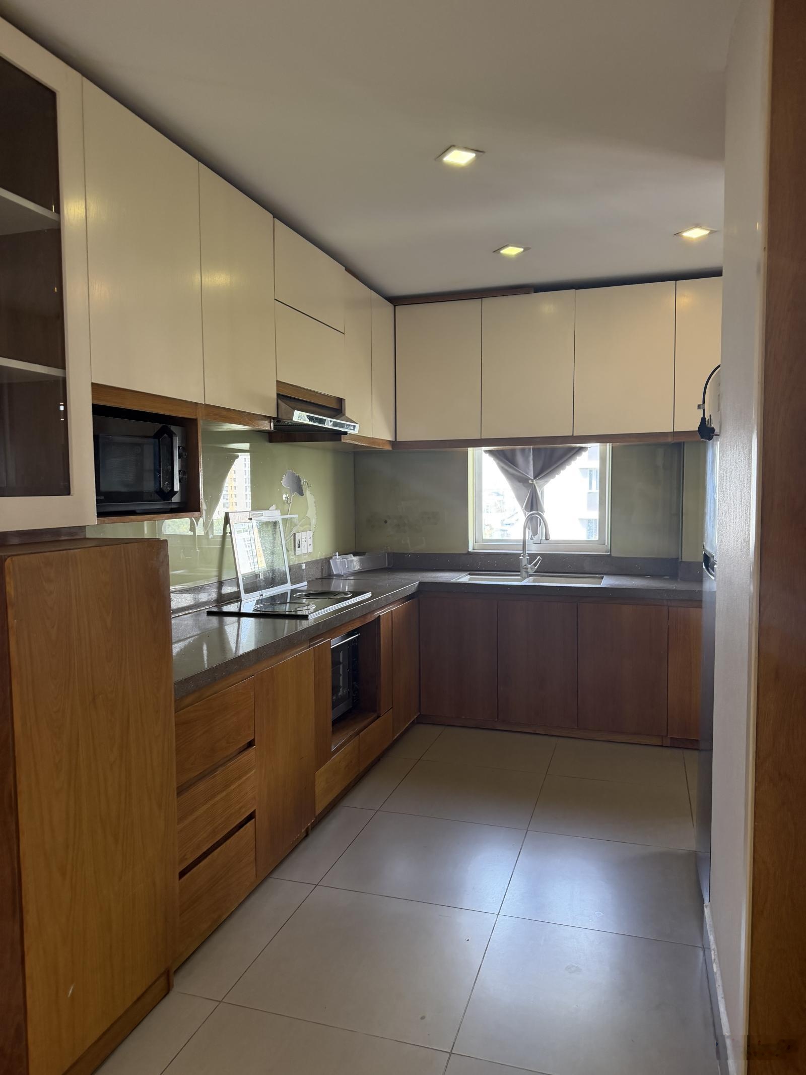 Cho thuê Mỹ Khánh 1 tầng cao đầy đủ nội thất 118m2 3PN 2WC view hồ bơi giá 27triệu/tháng