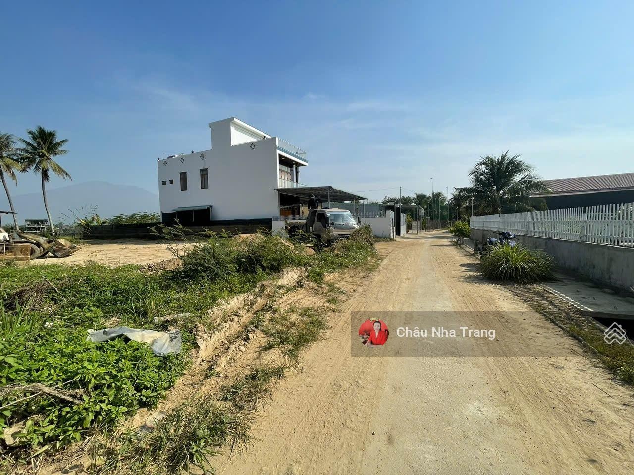 Bán lô đất đẹp diên điền ( diên phú). dt 227m2 chỉ 1ty650 rẻ nhất tại kv
