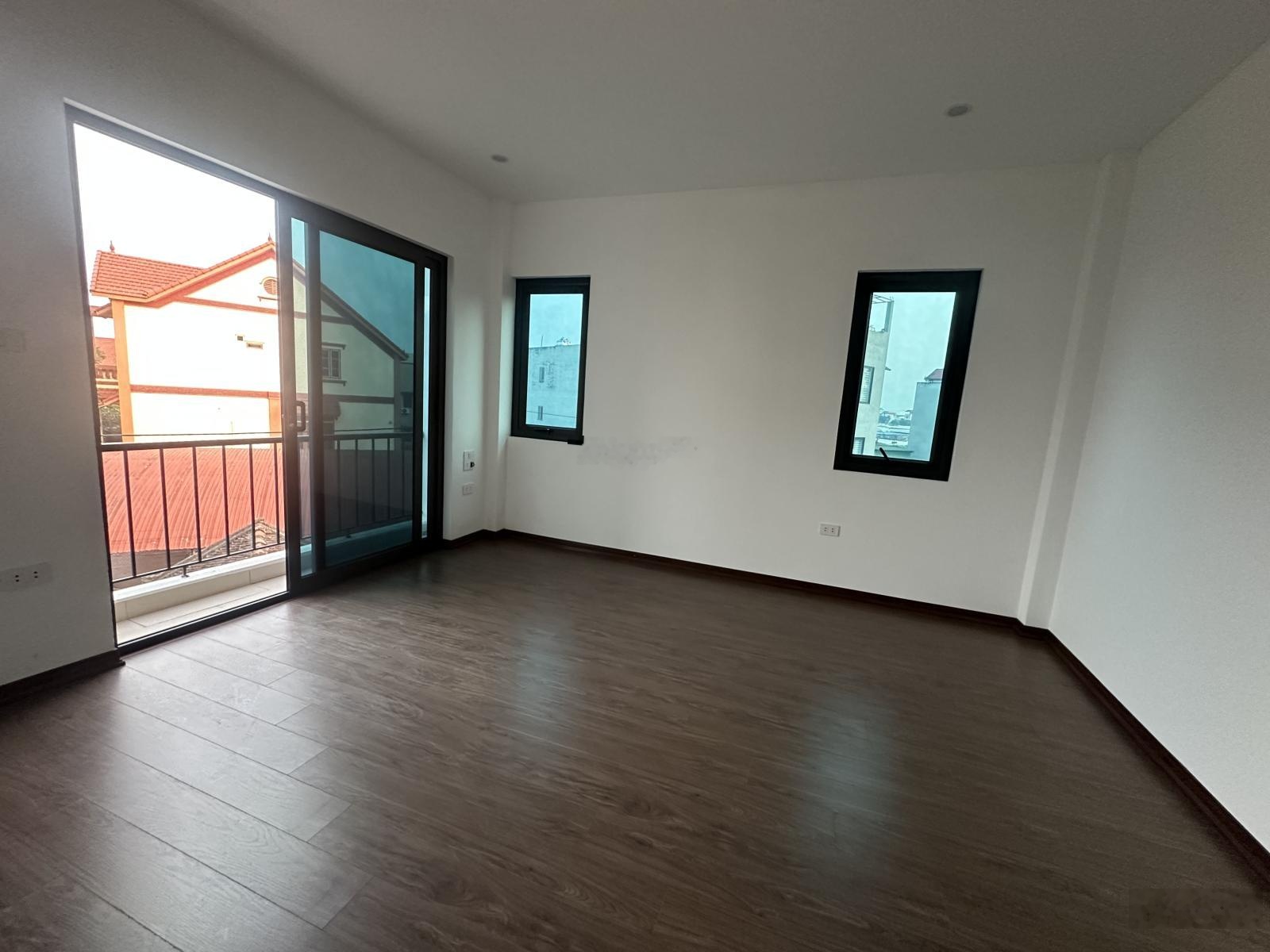 Rẻ hơn mua đất,Nhỉnh 4 tỷ,sẵn nhà 4 tầng 53m2, ngõ ô tô, gần cầu nhật tân tại Vân Nội,Đông Anh
