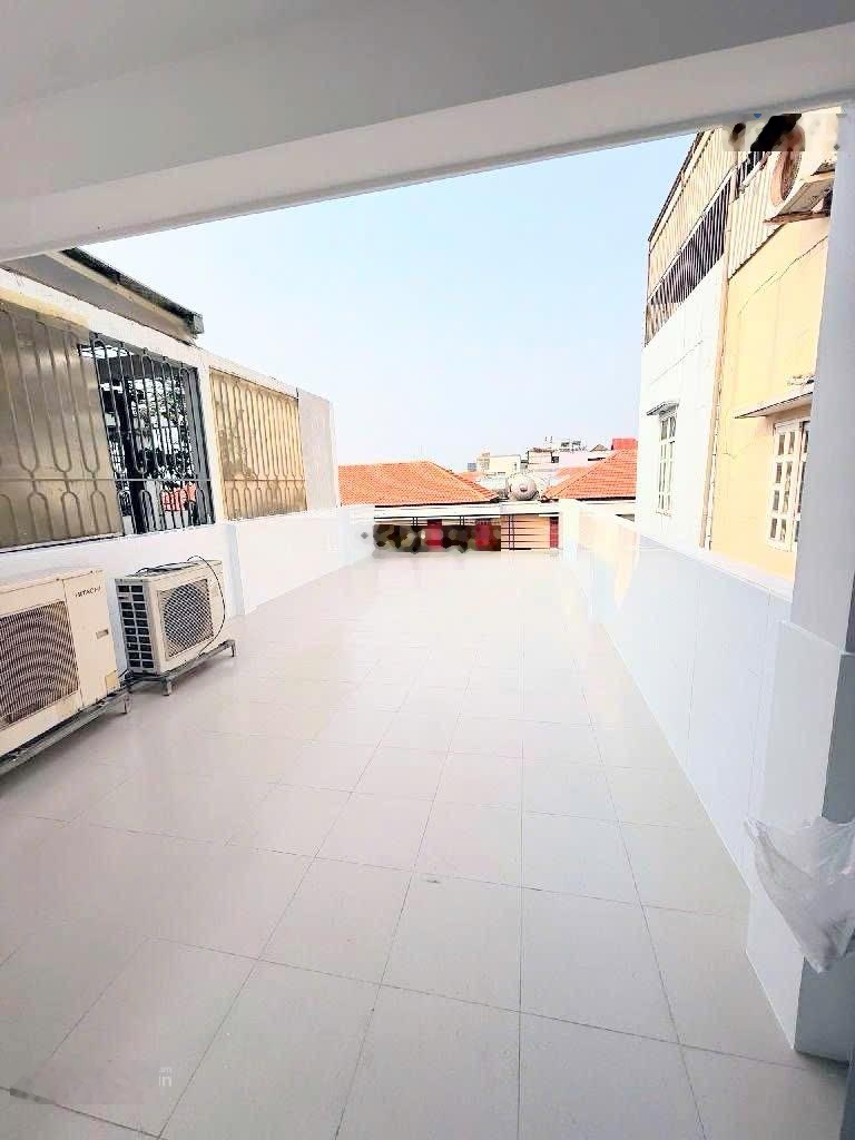 Chính chủ bán nhà đẹp 4 tầng - kdc vip bình phú, quận 6 - dt 99m2, 4,5x22m - giá 13,3 tỷ