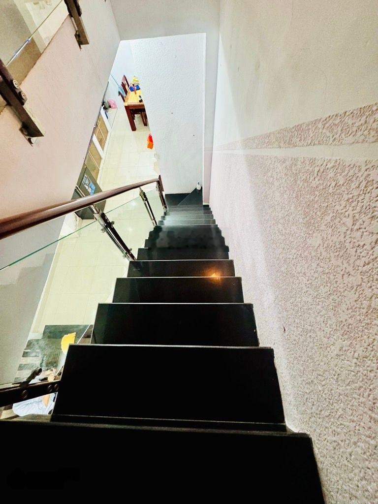 Nhà đẹp ở ngay - đường đông hồ - gần aeon q8 - khu hiện hữu - pl chuẩn - hoàn công đủ - nhỉnh 6t