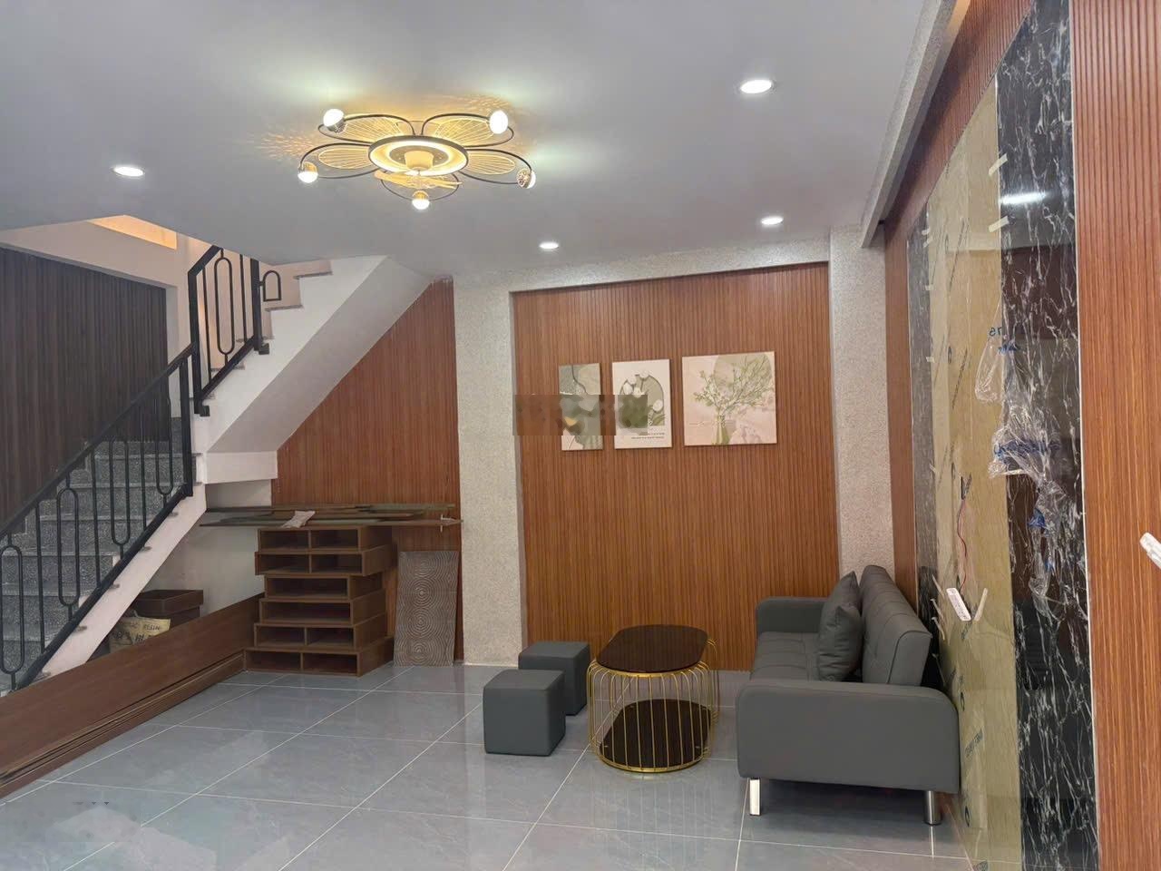 giúp Nhà mới 100% Hòa Bình, Tân Phú Ô tô tới nhà