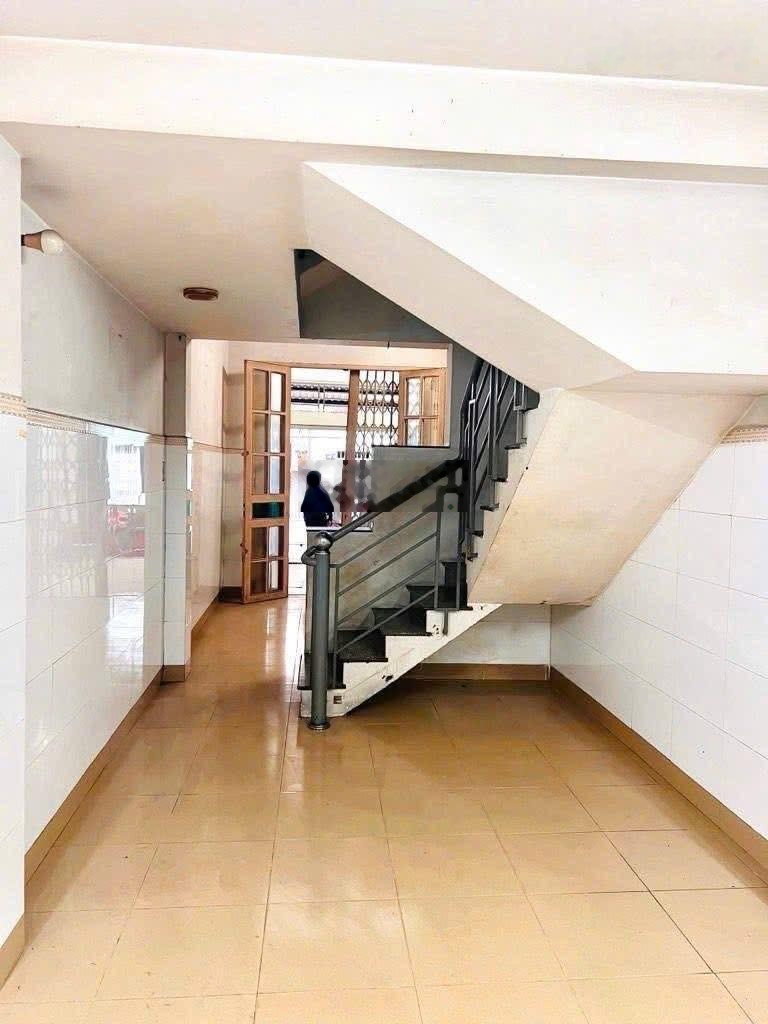 Bán nhà quận 11 - đường 3/2 - gần hàn hải nguyên - 4 tầng btct - 3.2 x 18m - giá 6.7 tỷ tl