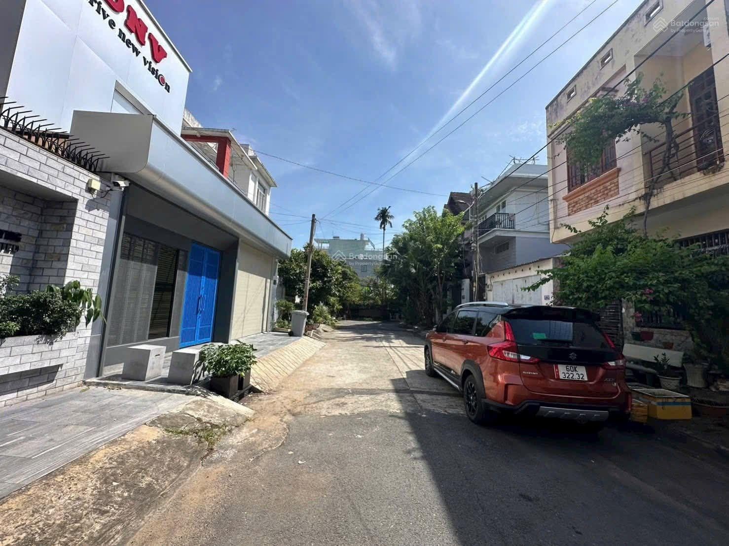 Căn duy nhất có hầm - ngang 8m ngay khu víp bên sông -đường số 23 - 128m - 4 tầng - 6pn - thang máy