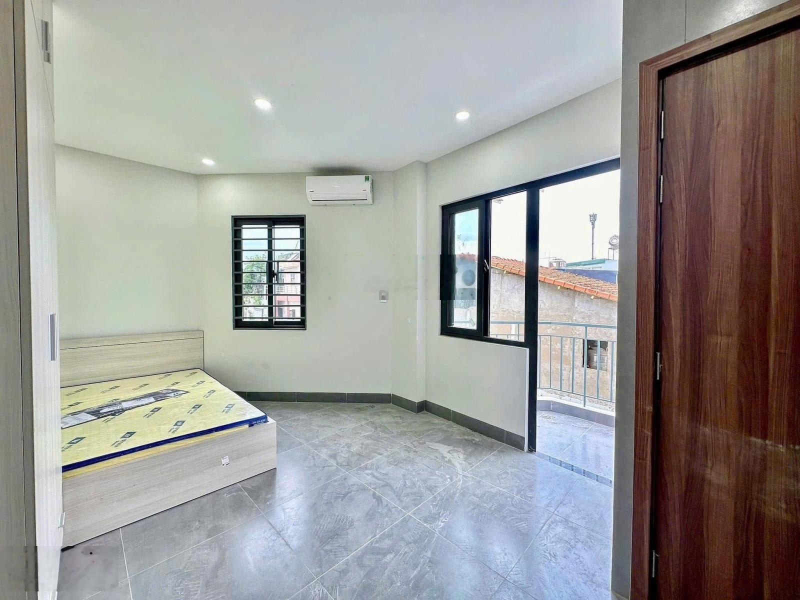 Cho thuê nhà trọ view đẹp tại Huỳnh Văn Bánh, 5,8 triệu, 35 m2