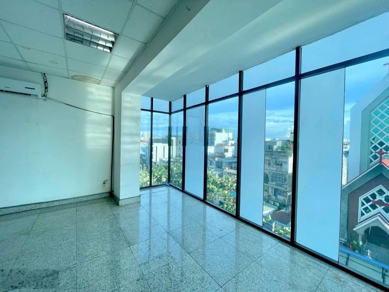 Cho thuê văn phòng tại Phan Xích Long, Phú Nhuận, DT: 120m2 giá tốt chỉ 23tr