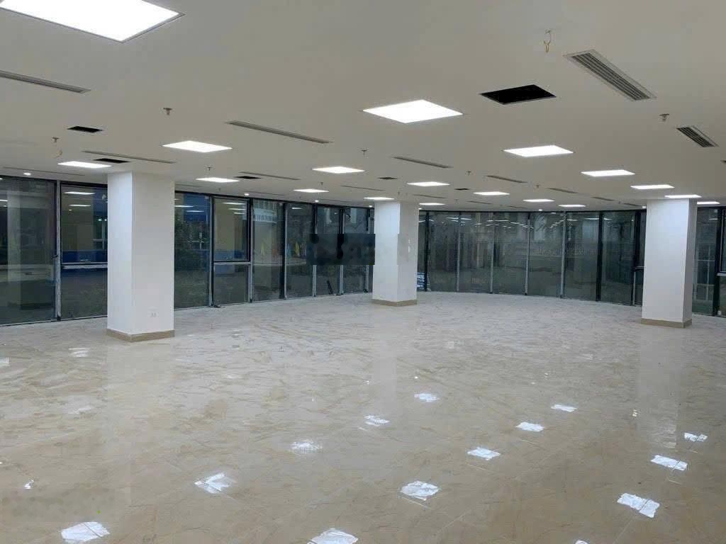 Nhà mặt phố Hồng Tiến, giá ưu đãi 76 tỷ, 162m2, 6 tầng, hướng Đông Nam