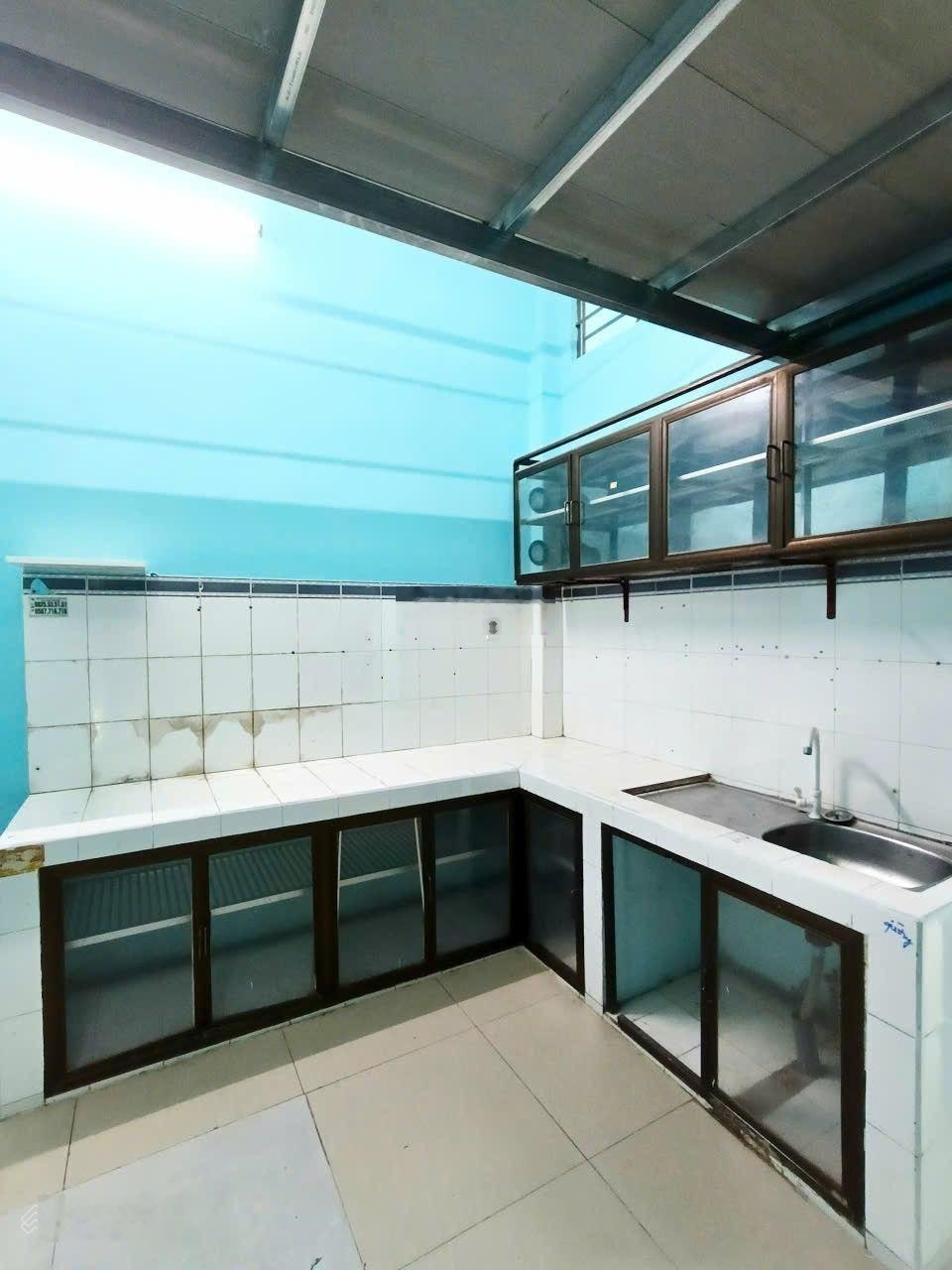 Phòng Cho Thuê Tầng Trệt _ Có Gác _ Rộng Thoáng