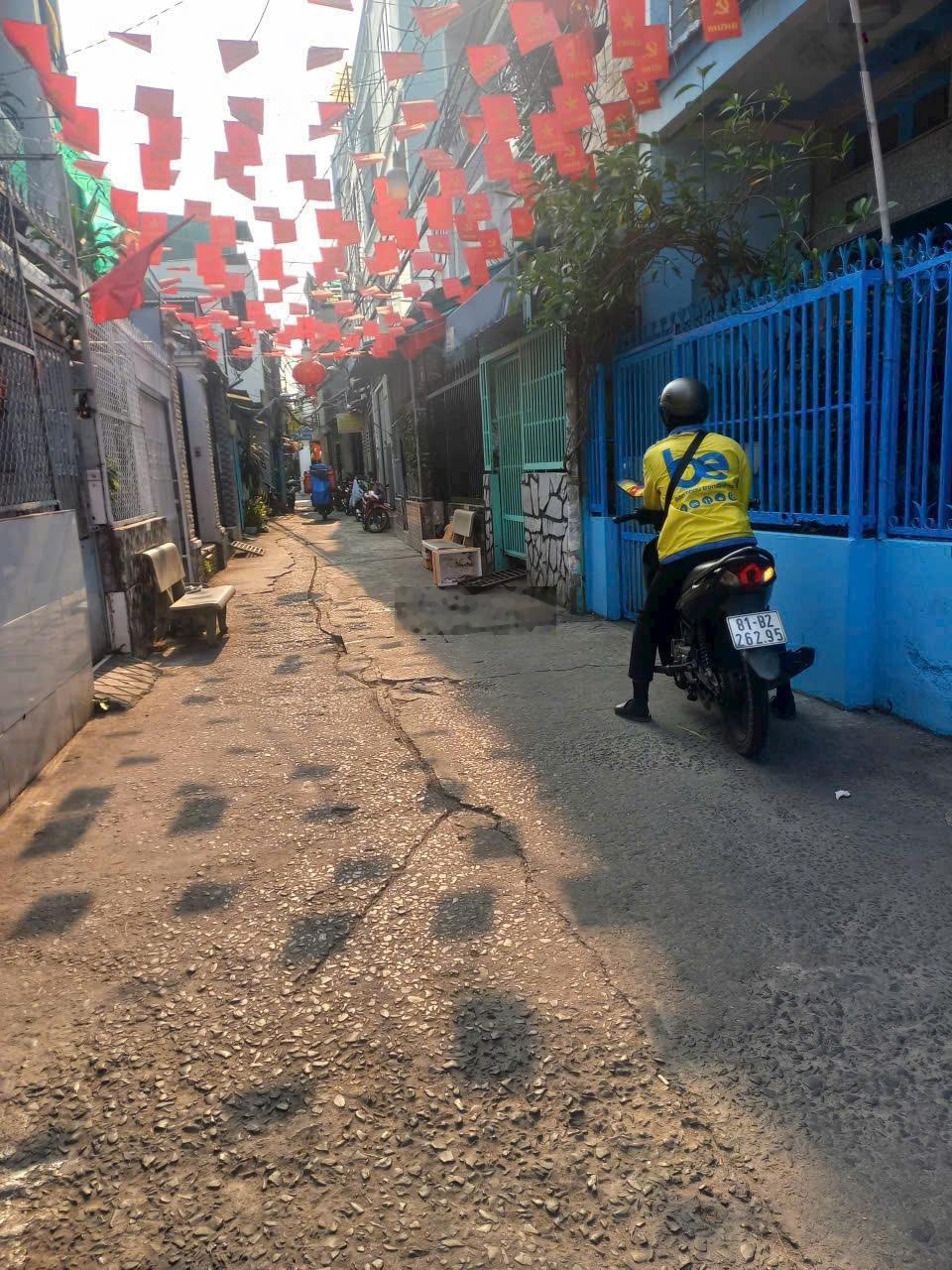 Bông Sao Q8 nhỉnh 3 tỷ cho vợ chồng trẻ cần nhà ở ngay Q8 có sổ đầy đủ