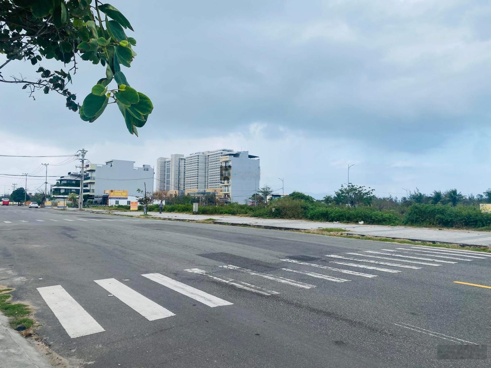 Bán Nguyễn Cơ Thạch view công viên 125 m2 biển Sơn Thuỷ chính chủ