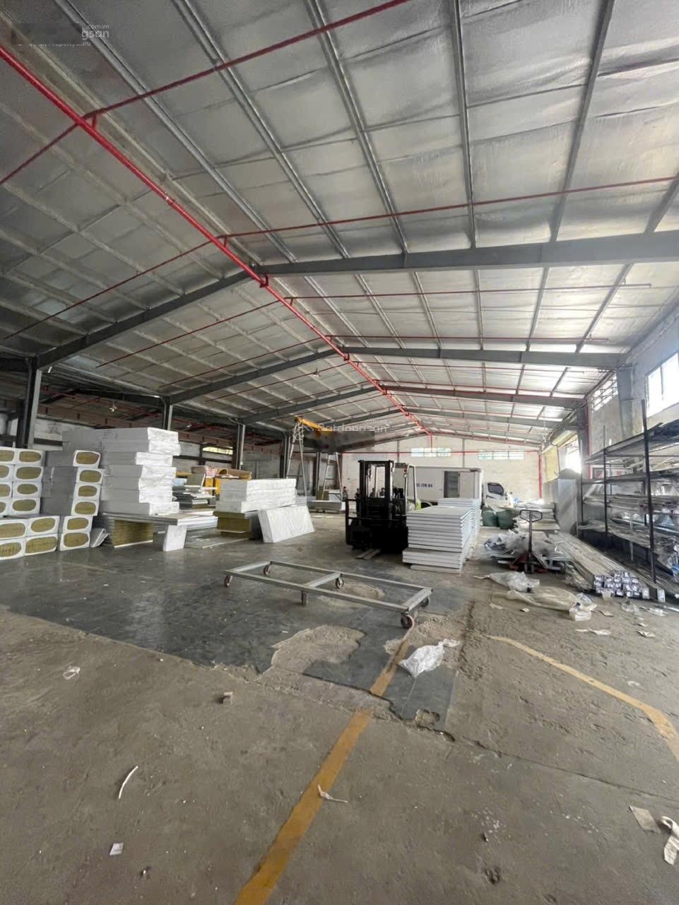 Cho thuê kho xưởng tại Dĩ An (Bình Dương) tiếp giáp tp Thủ Đức DT 1900m2