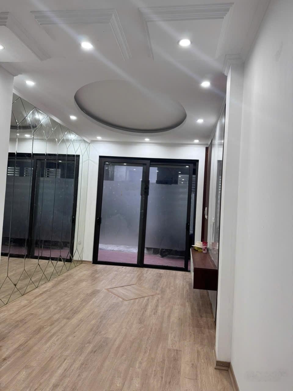 Chính chủ cần cho thuê nhà riêng 4 tầng . 5 phòng ngủ tại thanh am 0936213266