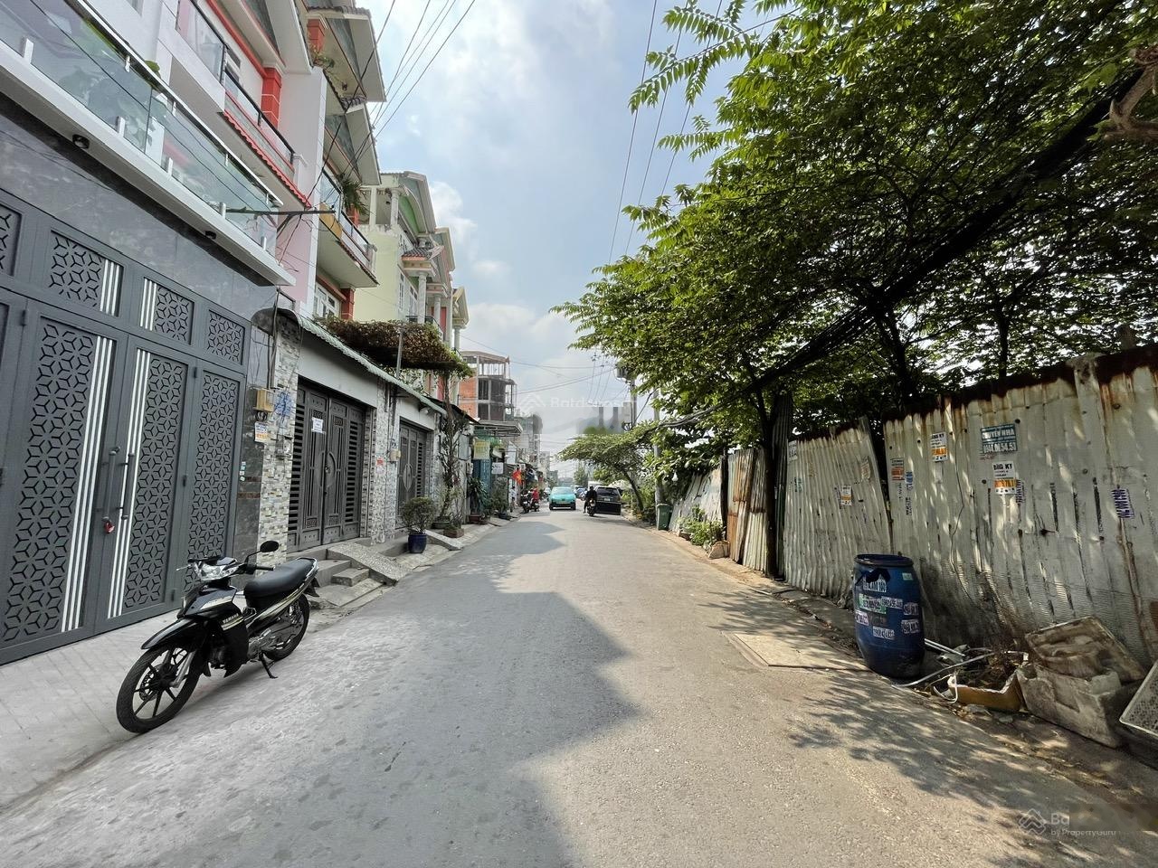 Bán nhà 1 sẹc hương lộ 2 - dt: 4m x 15,5m -nhà mới 4 tầng - giá 7 tỷ - hẻm 6m thông