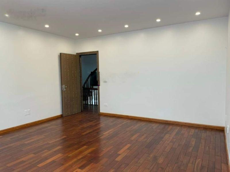 Lô Góc Ở Và KD Văn Phòng Tốt Hiếm Có 135m 5T 3 Thoáng Chỉ 29 Tỷ