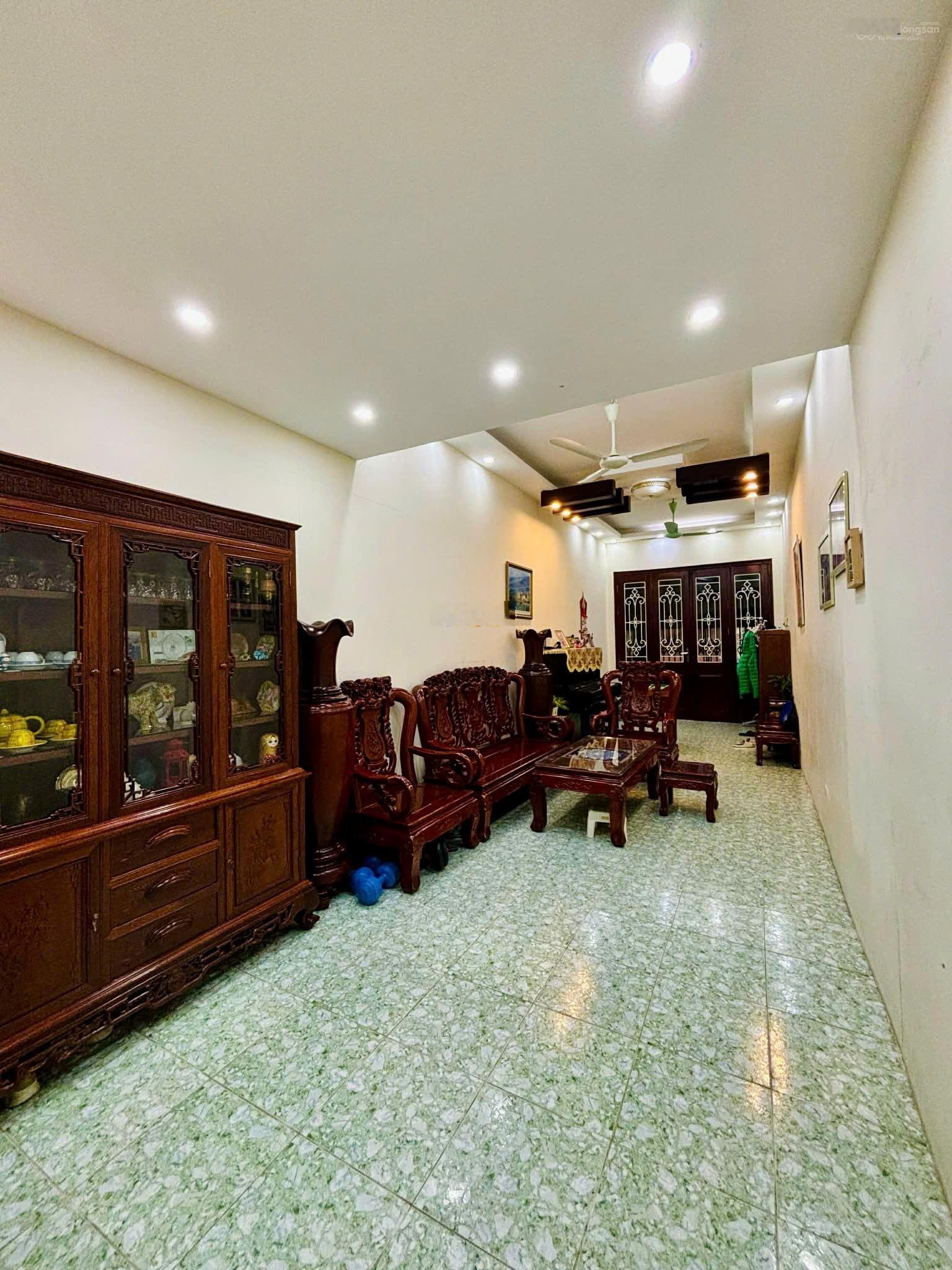 cho thuê toàn bộ nhà làm văn phòng, kho hàng