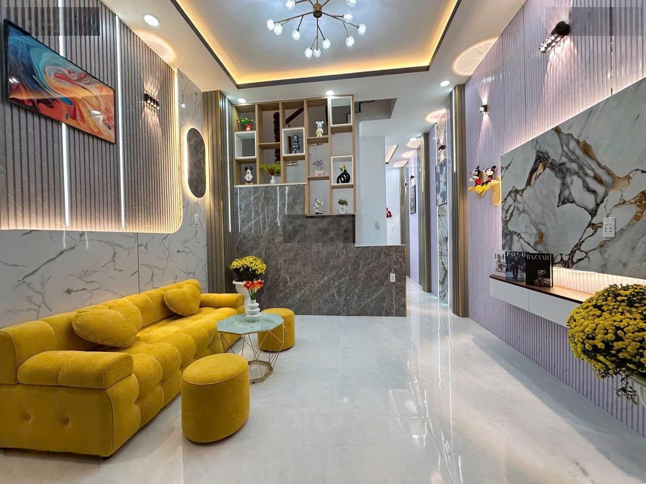 Nhà bán Tân Kim, 2 lầu đường ô tô, full nội thất