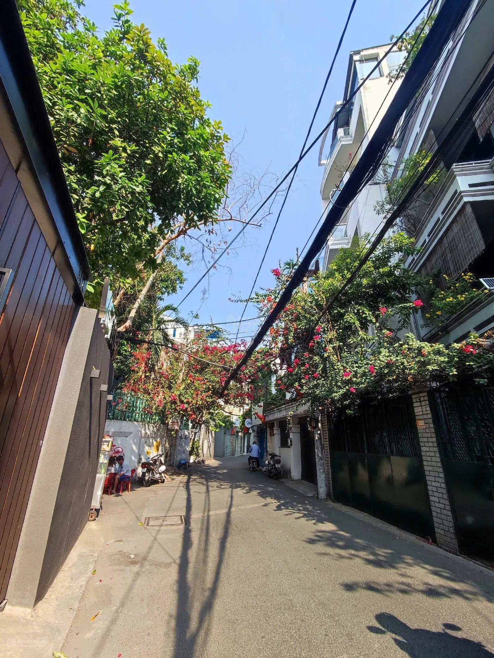 Nhà Mặt tiền Giá hẻm chỉ 8,49 tỷ DT:5,2 x 13,5 m Cn:50,2 m² P,7 Nhú Nhuận nhà 2 tầng chưa 165tr/m²!