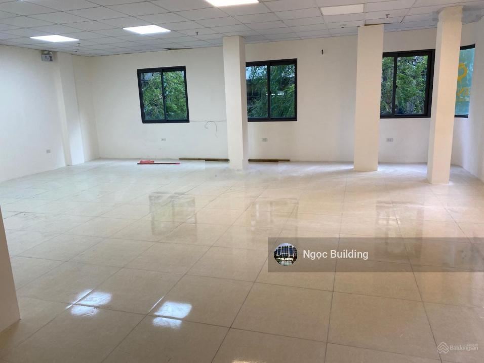 Chính chủ cần cho thuê gấp sàn vp nguyễn thị định - hoàng ngân. dt 98m/sàn. giá 11 triệu