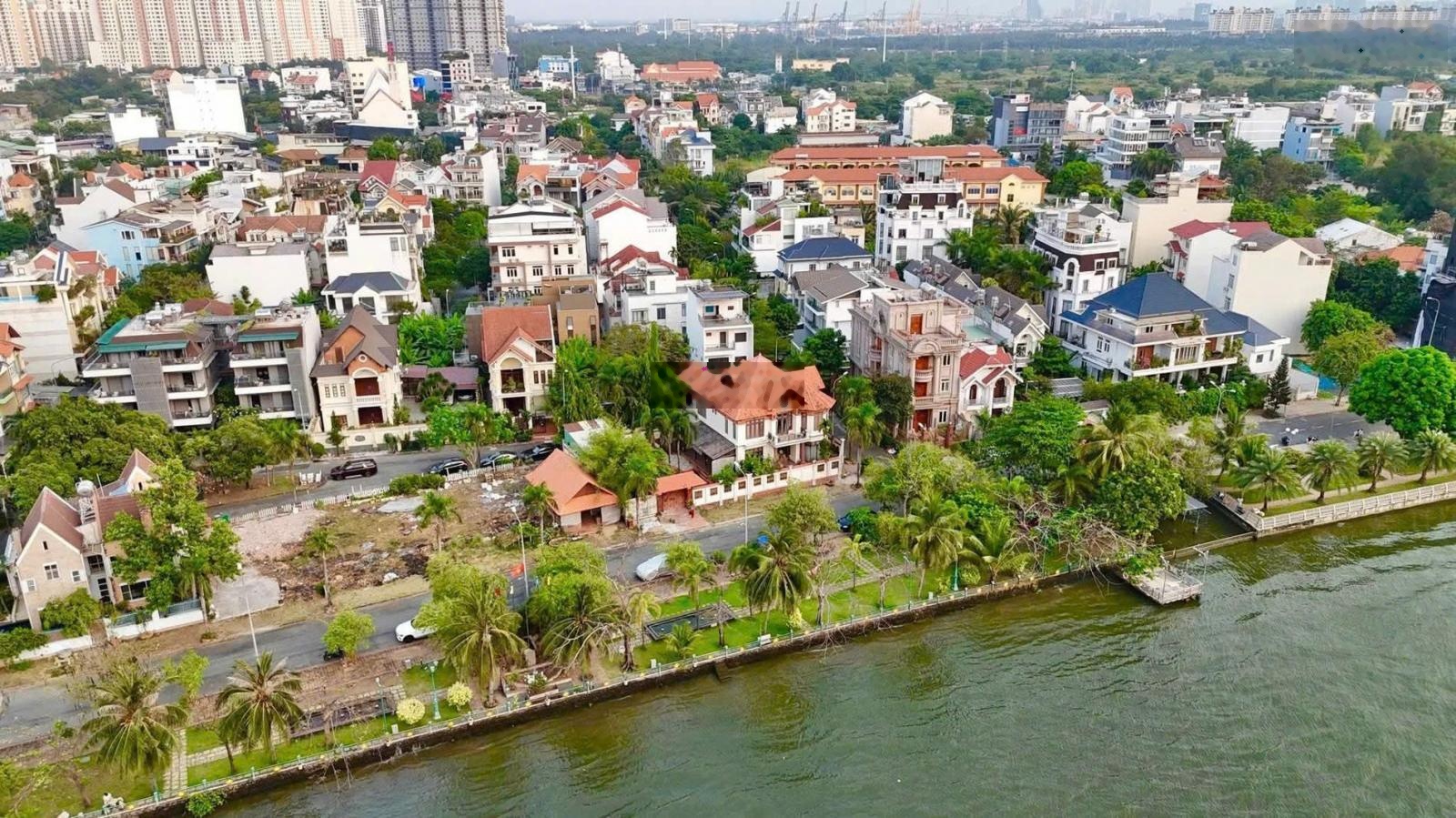 Góc 2 mặt tiền đường số 6 P.An Khánh (P. Thảo Điền cũ ) DT: 556m2