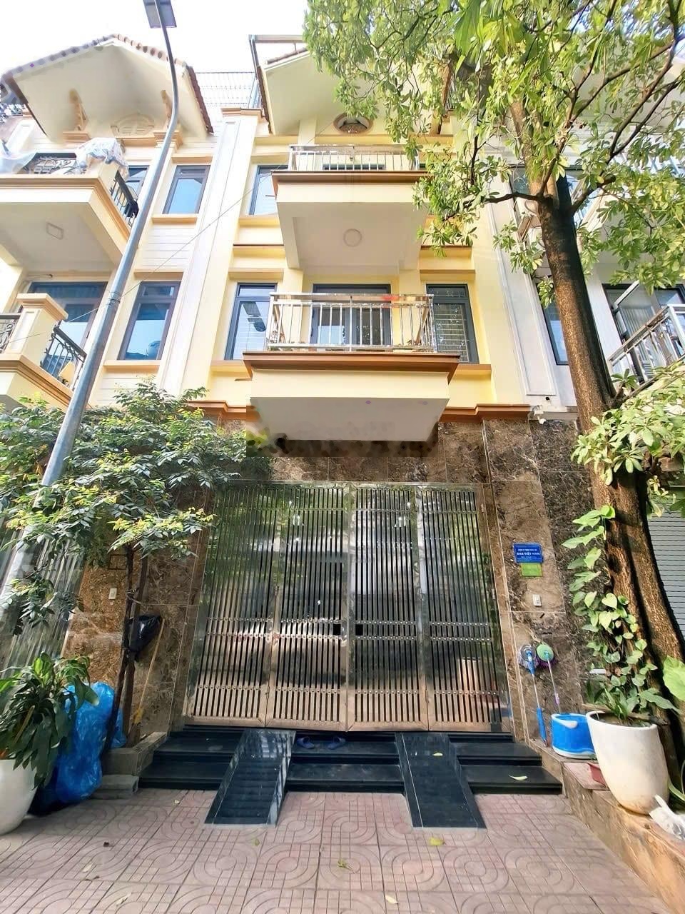 Bán nhà phân lô lk 75m2 full nội thất- sát lk him lam ngã 4 vạn phúc - trường qt nhật bản tố hữu