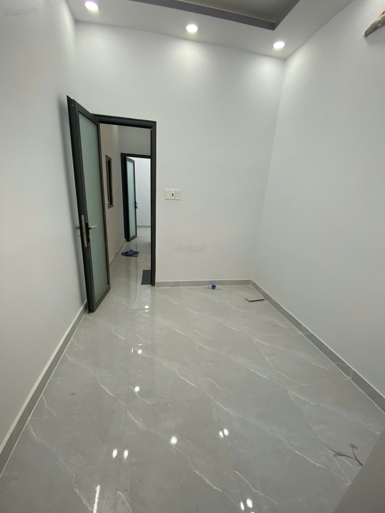 Nhà mới đẹp - chỉ 3.45 tỷ - sát tên lửa - dtsd gần 50m2 - sổ hồng riêng - không quy hoạch