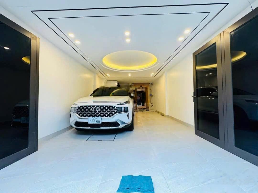 VIP, Bán nhà Liễu Giai, ô tô vào nhà, 80m, kinh doanh