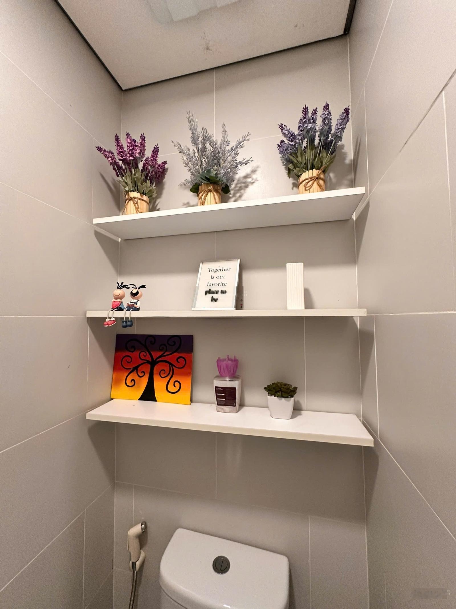 Cho thuê căn 2 ngủ toà B westbay view hồ, sân golf giá 6tr/tháng full đồ