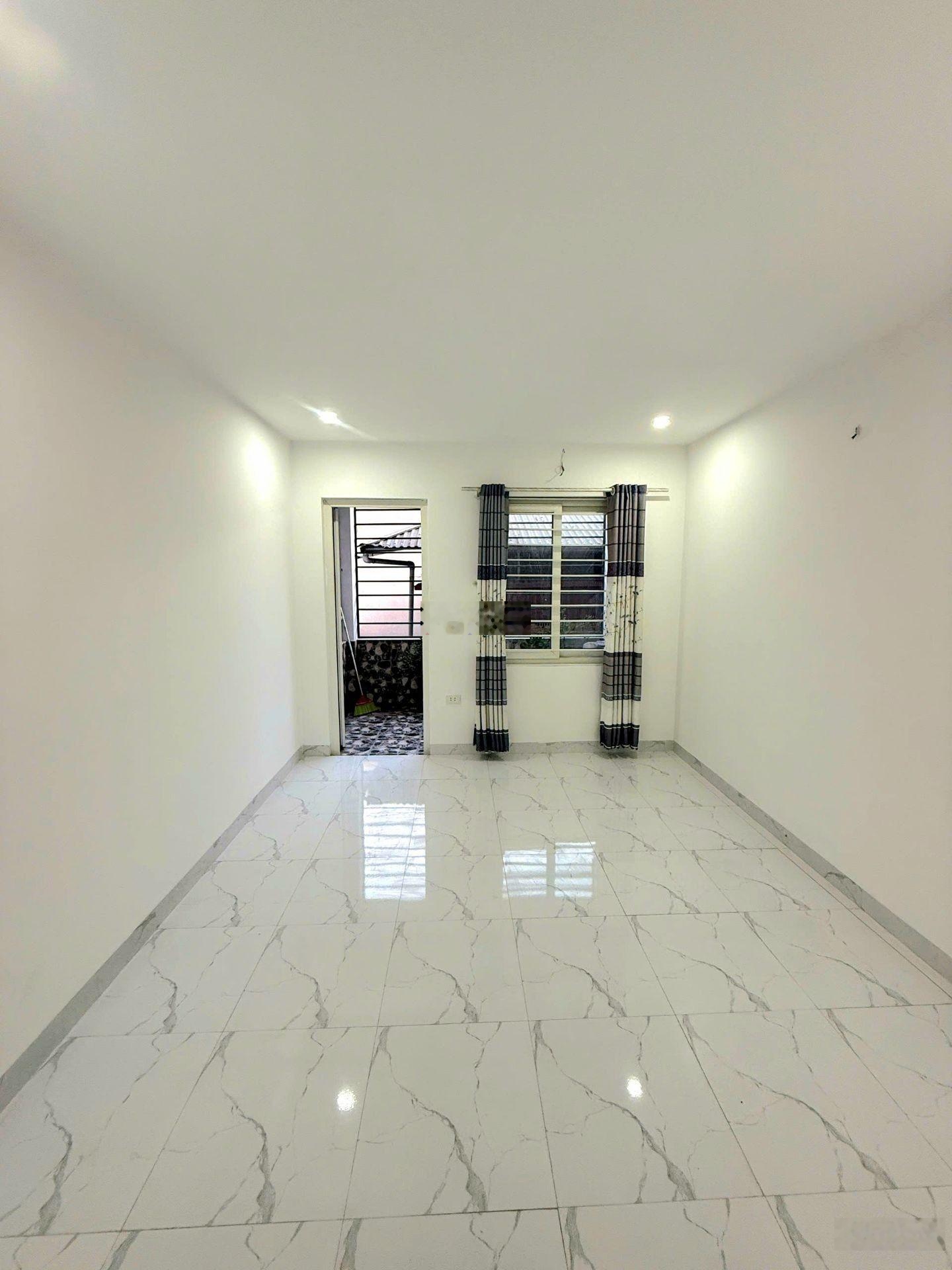 Bán nhà phố nam dư - lĩnh nam - vĩnh hưng ôtô đỗ cổng sổ riêng 32m 5 tầng full nội thất giá 6,96 tỷ