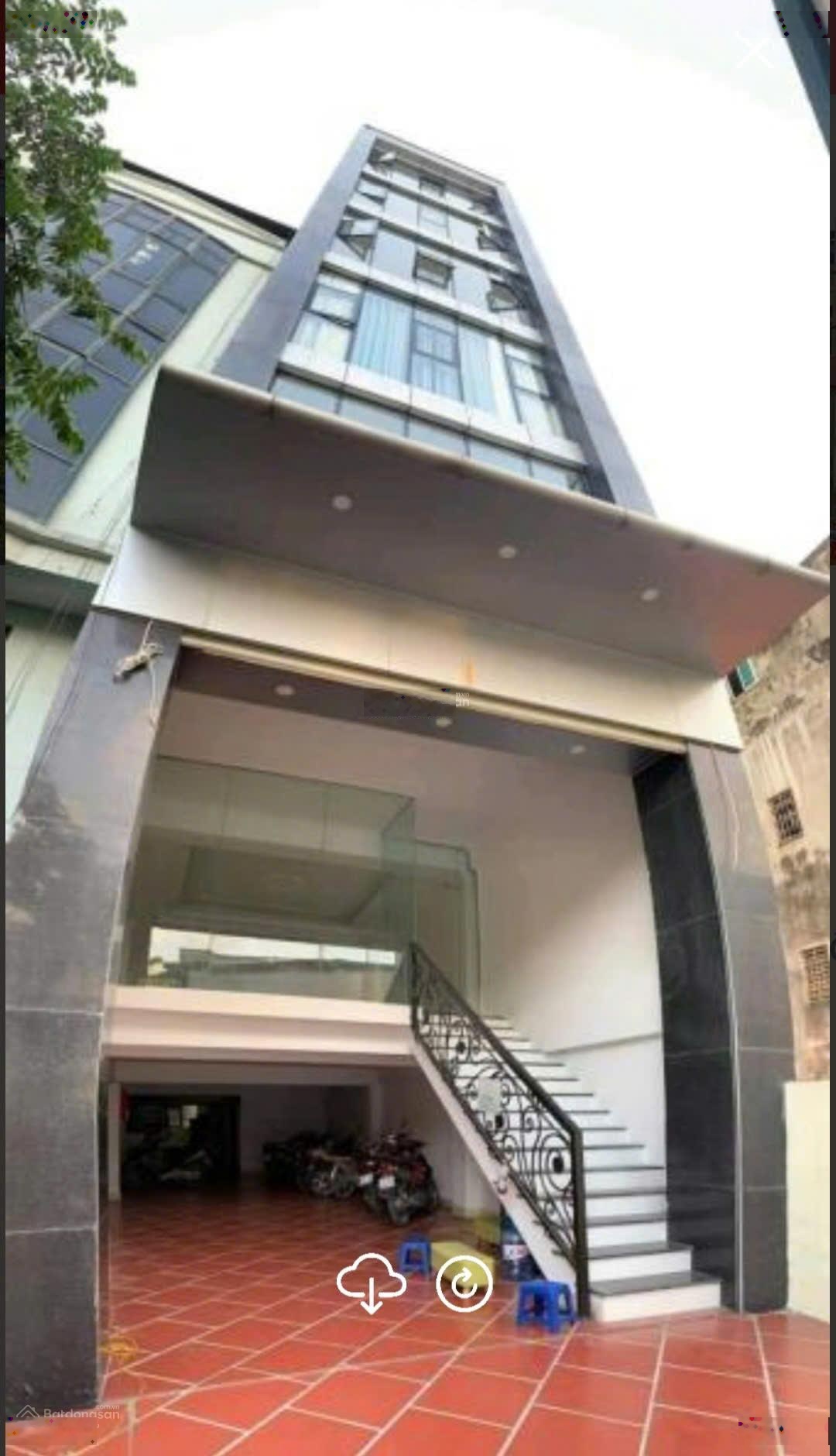 Bán tòa nhà mặt phố Phạm Văn Đồng, DT 120 m2, 10 tầng thang máy, giá tốt!