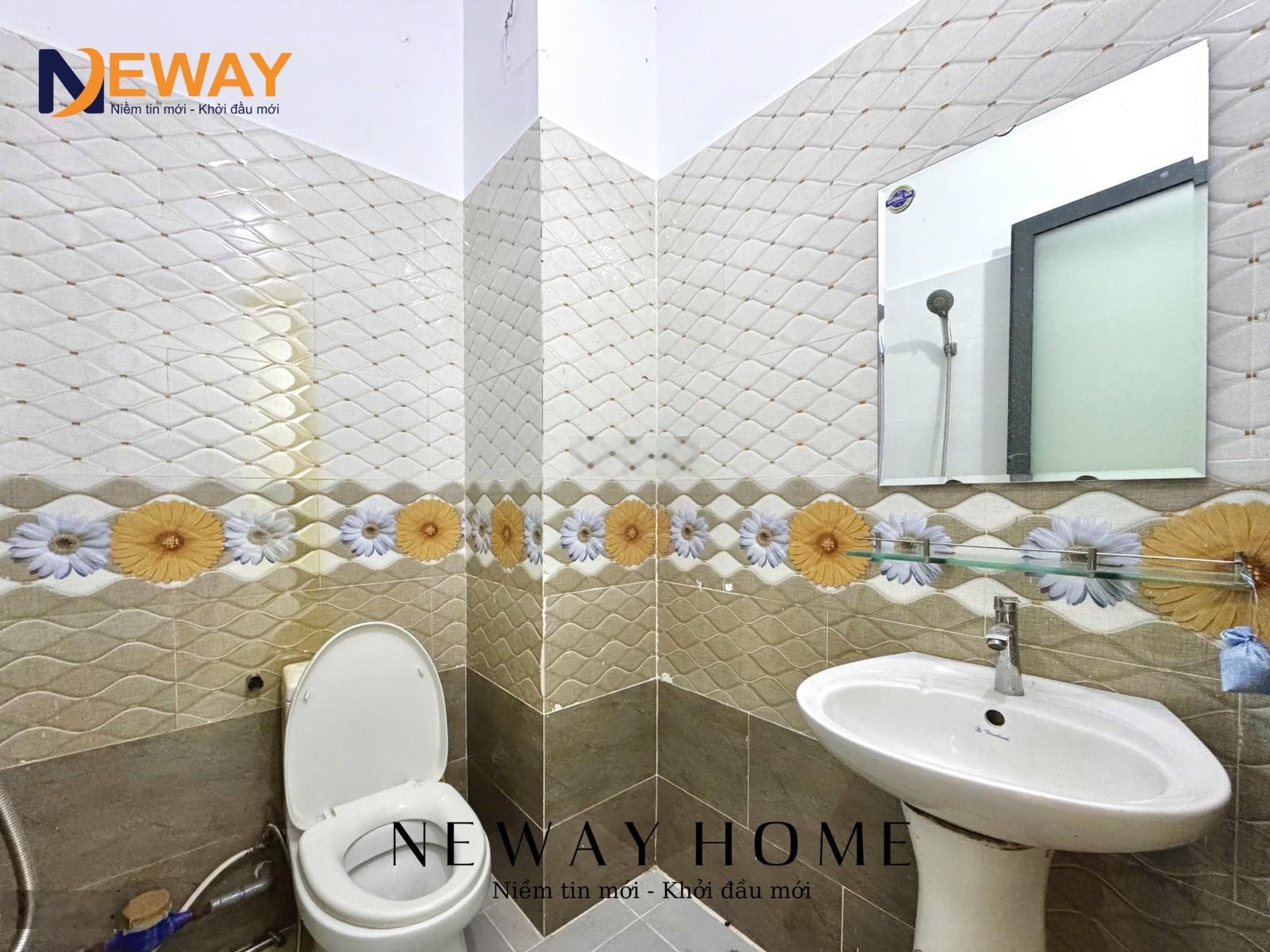 Phòng trọ có gác cao - cửa sổ trời - ngay vườn lài tân phú - thuận tiện aeon tân phú - đầm sen