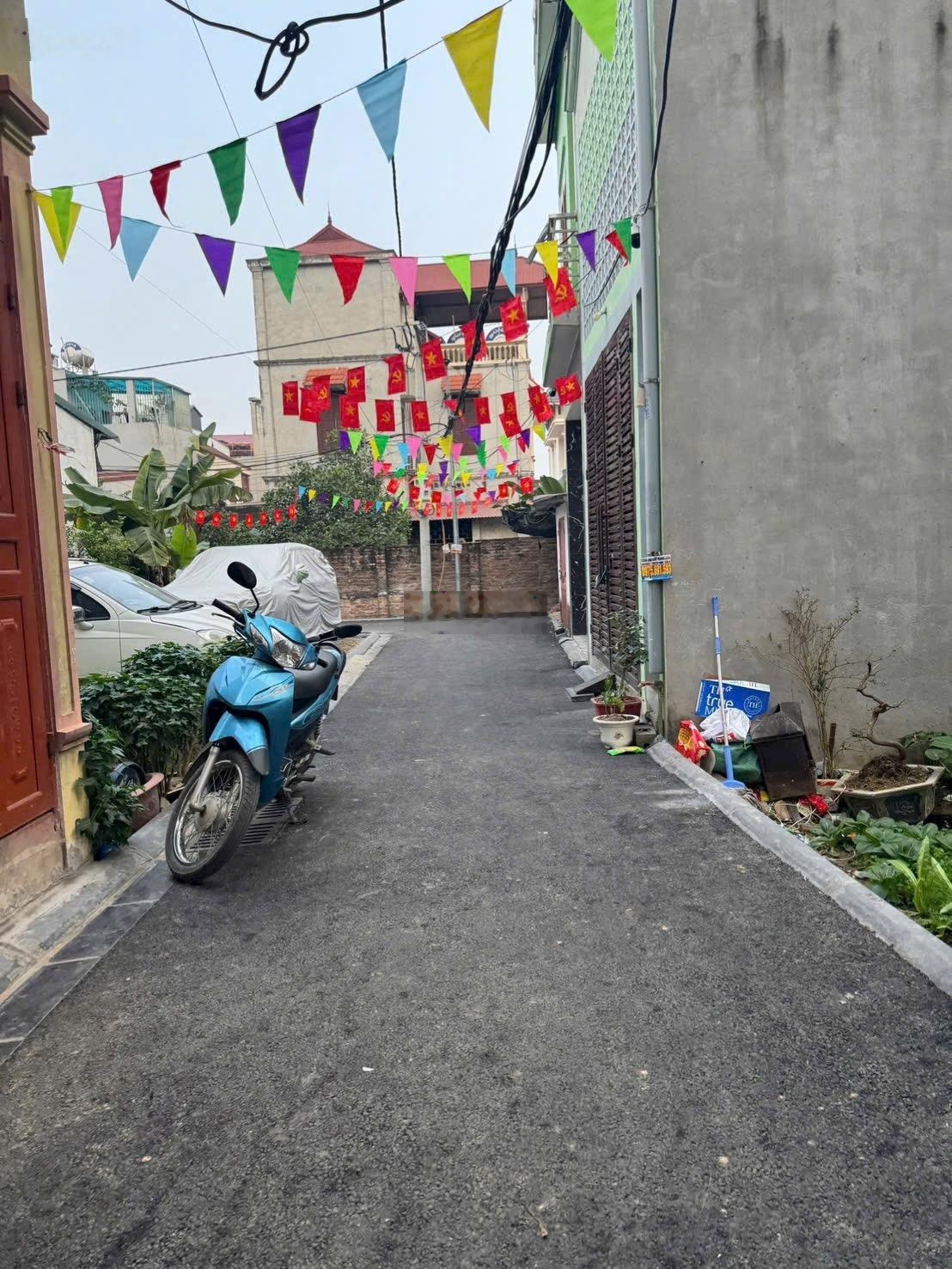 Siêu hiếm duy nhất 1lô đất giá công nhân chỉ hơn 3 tỷ chút trước đất trải nhựa vài bước chân ra chợ