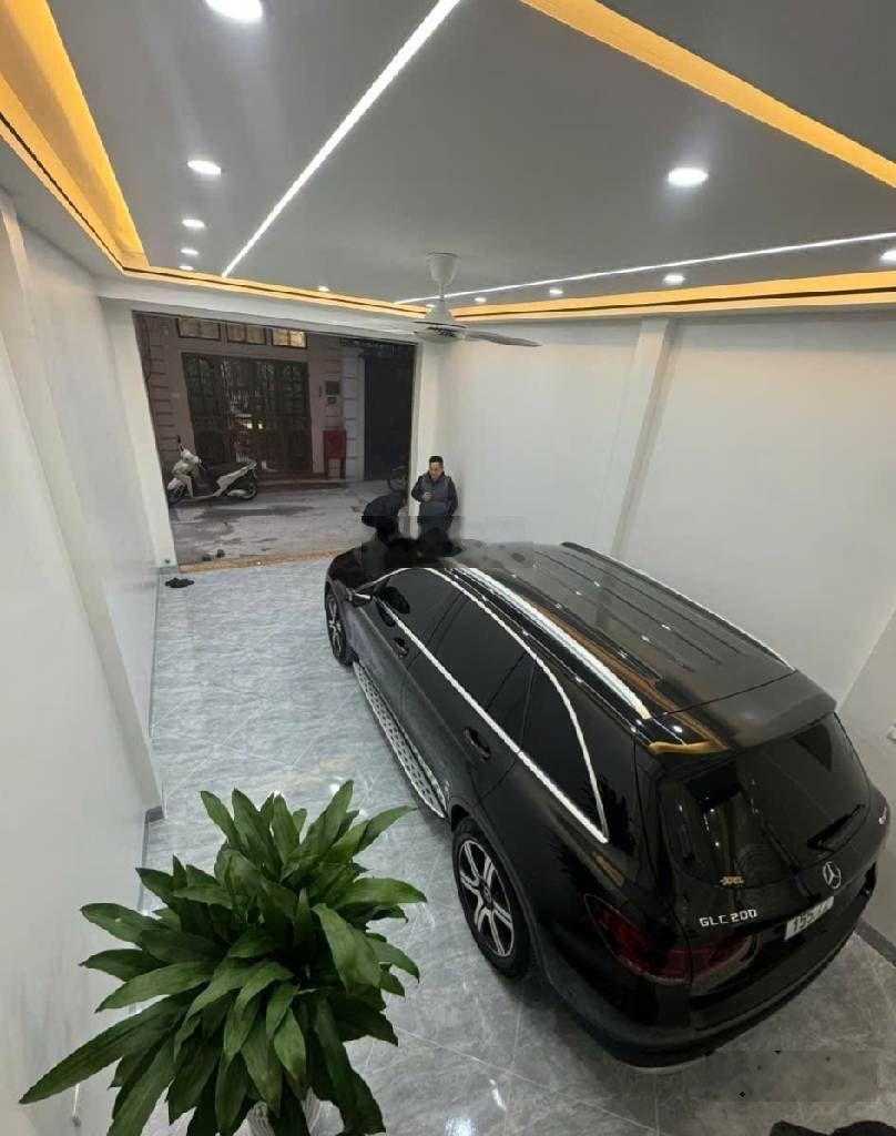 Bán Nhà Kim Giang - Định Công 41m thang máy, oto đỗ cửa giá 12.8 tỷ