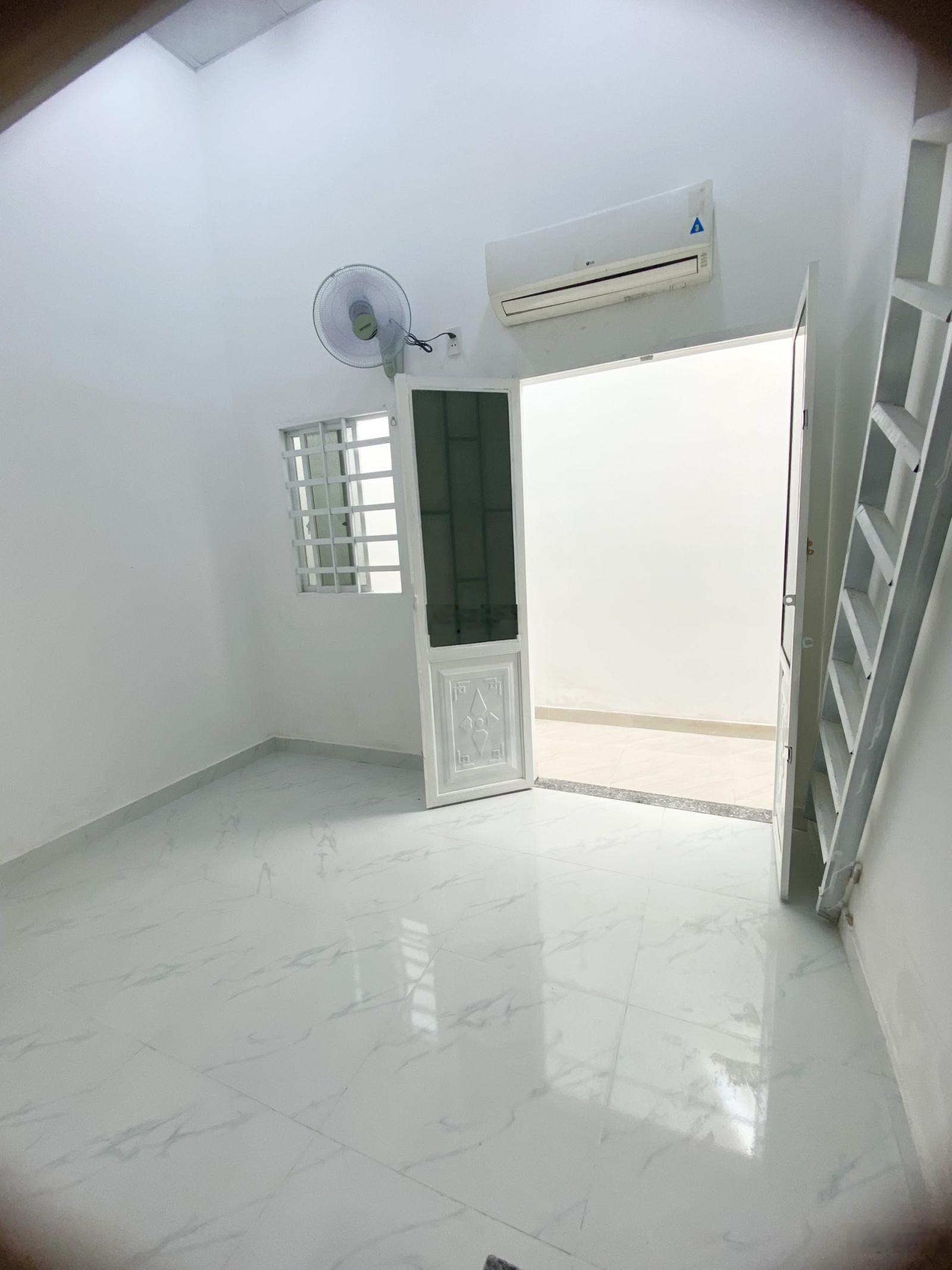 Cho thuê phòng trọ cao cấp - sát trường cao đẳng Công Thương Quận 9 - giá 3.5 tr/tháng