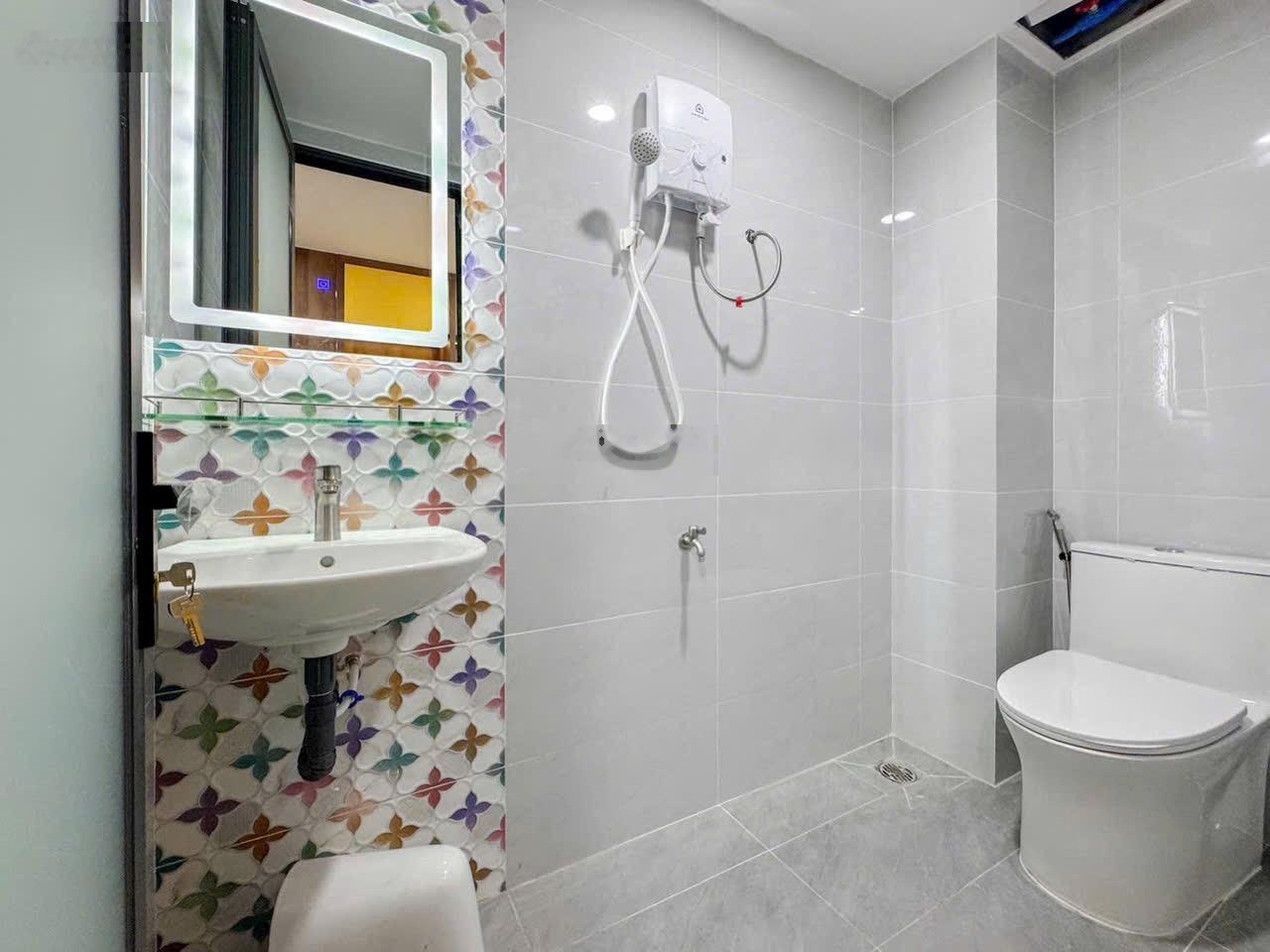 BÁN GẤP Tòa nhà CHDV - 5.58M x 20M - full nội thất ngay trường ĐH Công Nghiệp giá 17 tỷ TL