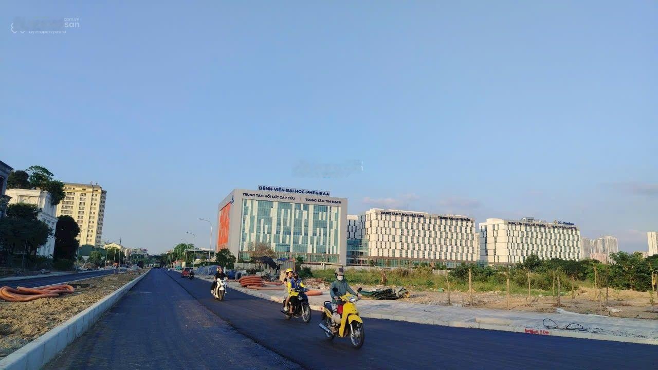 Ccmn trịnh văn bô 9 tầng có hầm 15 phòng full đồ dòng tiền ổn định. vị trí đẹp, ô tô